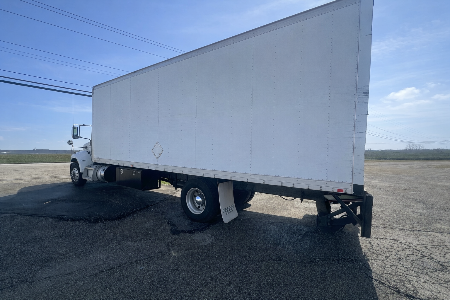 2014 PETERBILT 337 - view 3 of 42