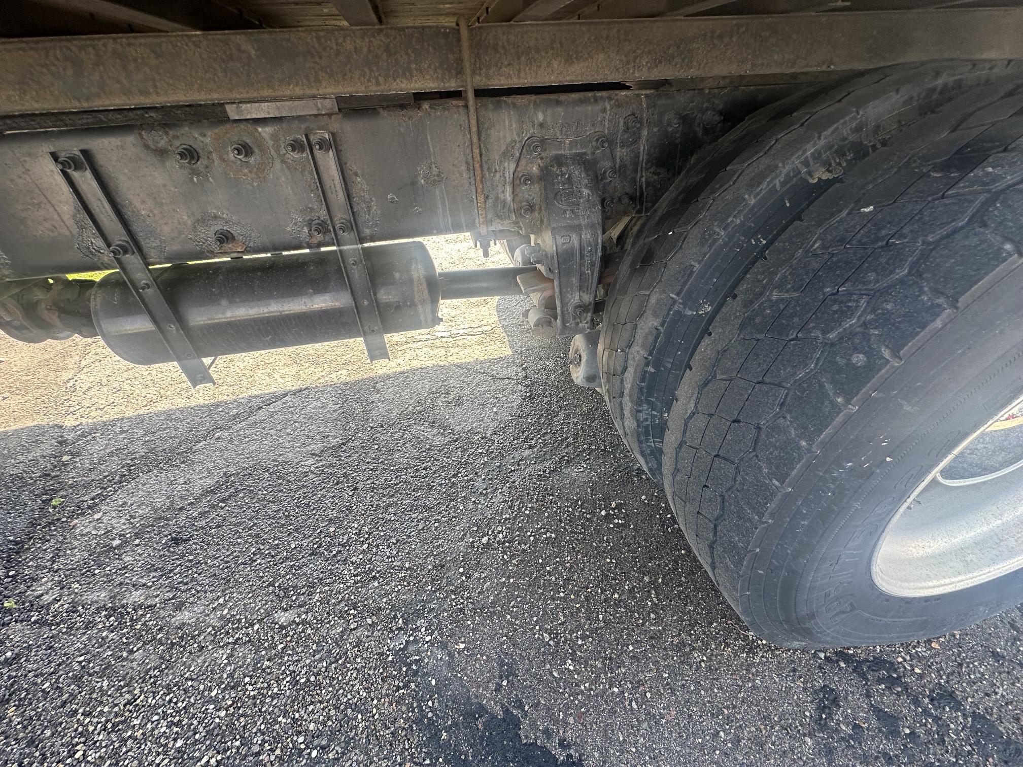 2014 PETERBILT 337 - view 17 of 42