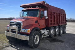 2003 MACK CV713 - Image 7