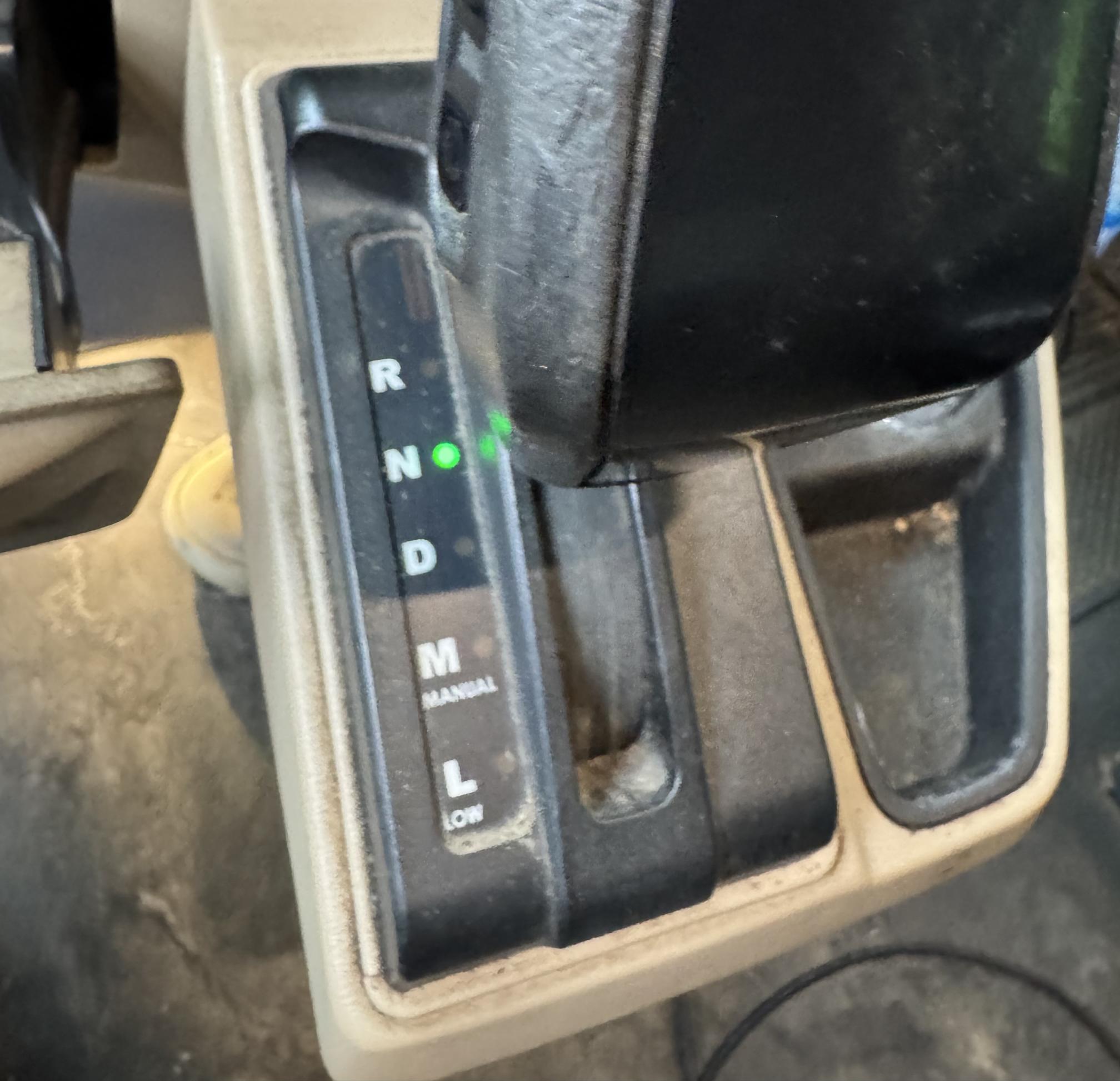 2017 PETERBILT 579 - Image 16