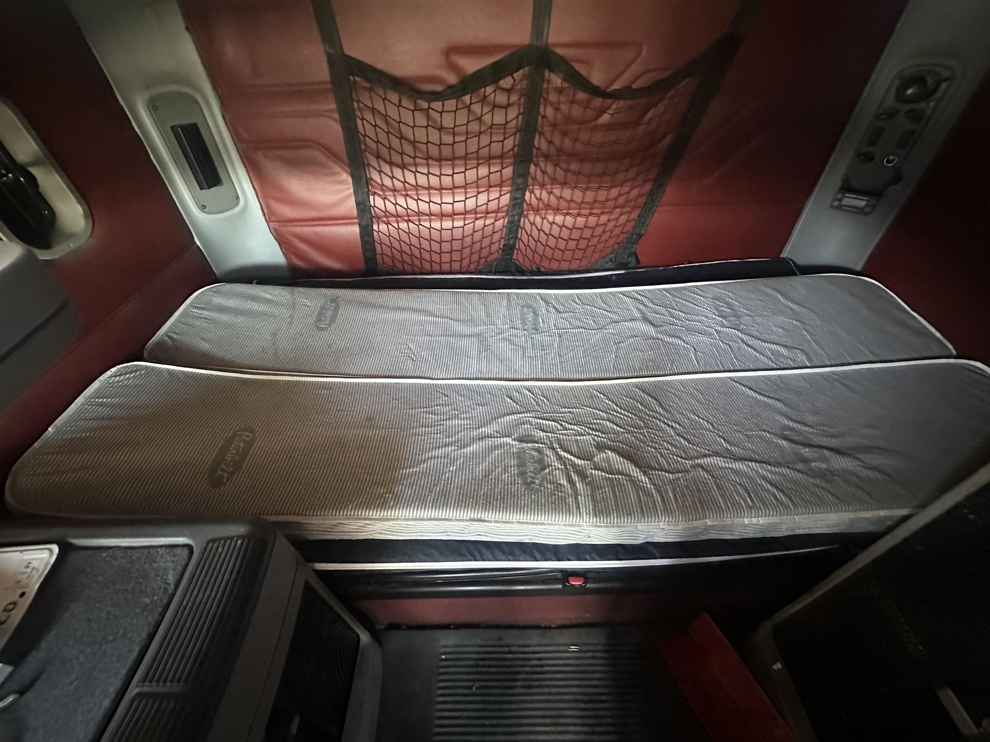 2006 FREIGHTLINER Cascadia - Image 35