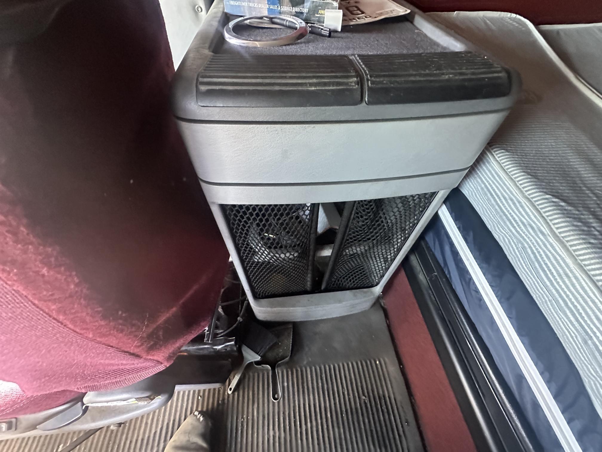 2006 FREIGHTLINER Cascadia - Image 36