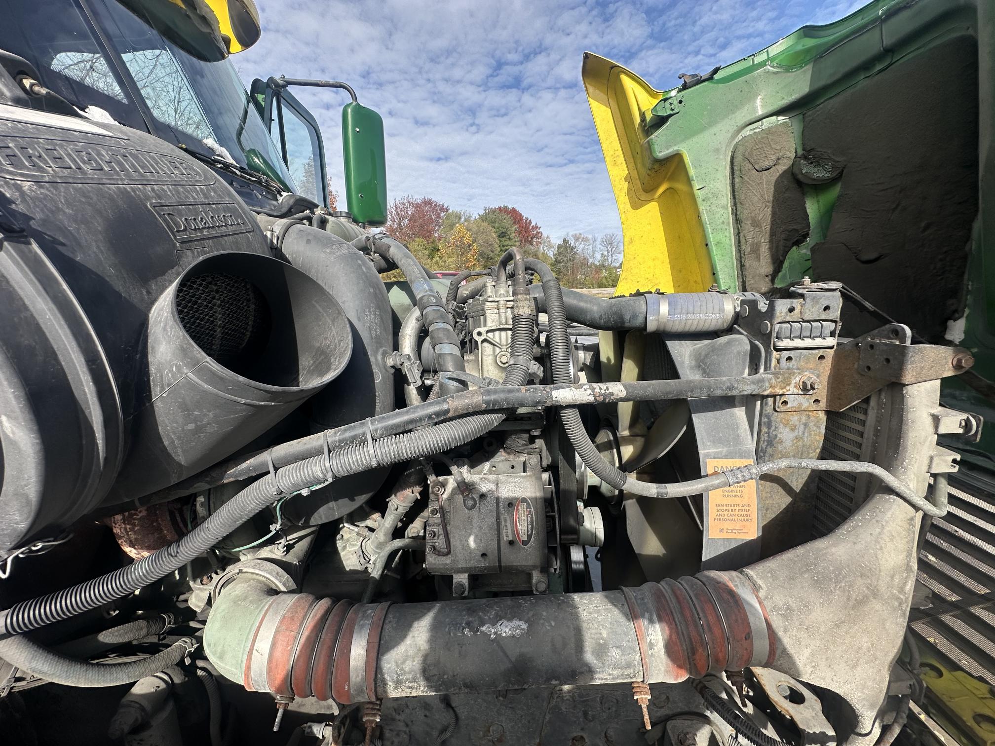 2006 FREIGHTLINER Cascadia - Image 45