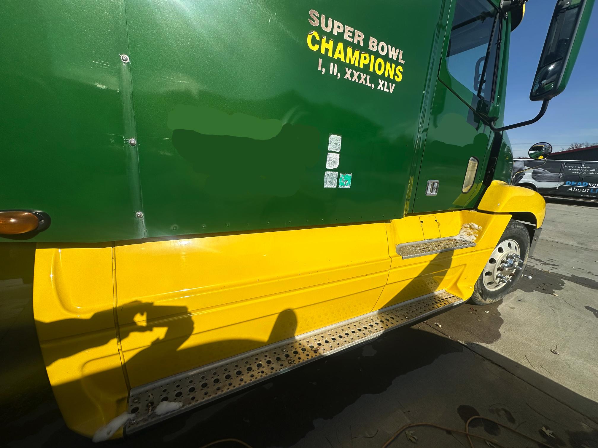 2006 FREIGHTLINER Cascadia - view 8 of 45