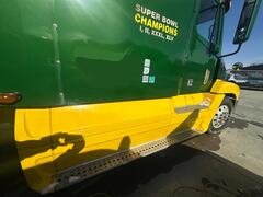 2006 FREIGHTLINER Cascadia - Image 8