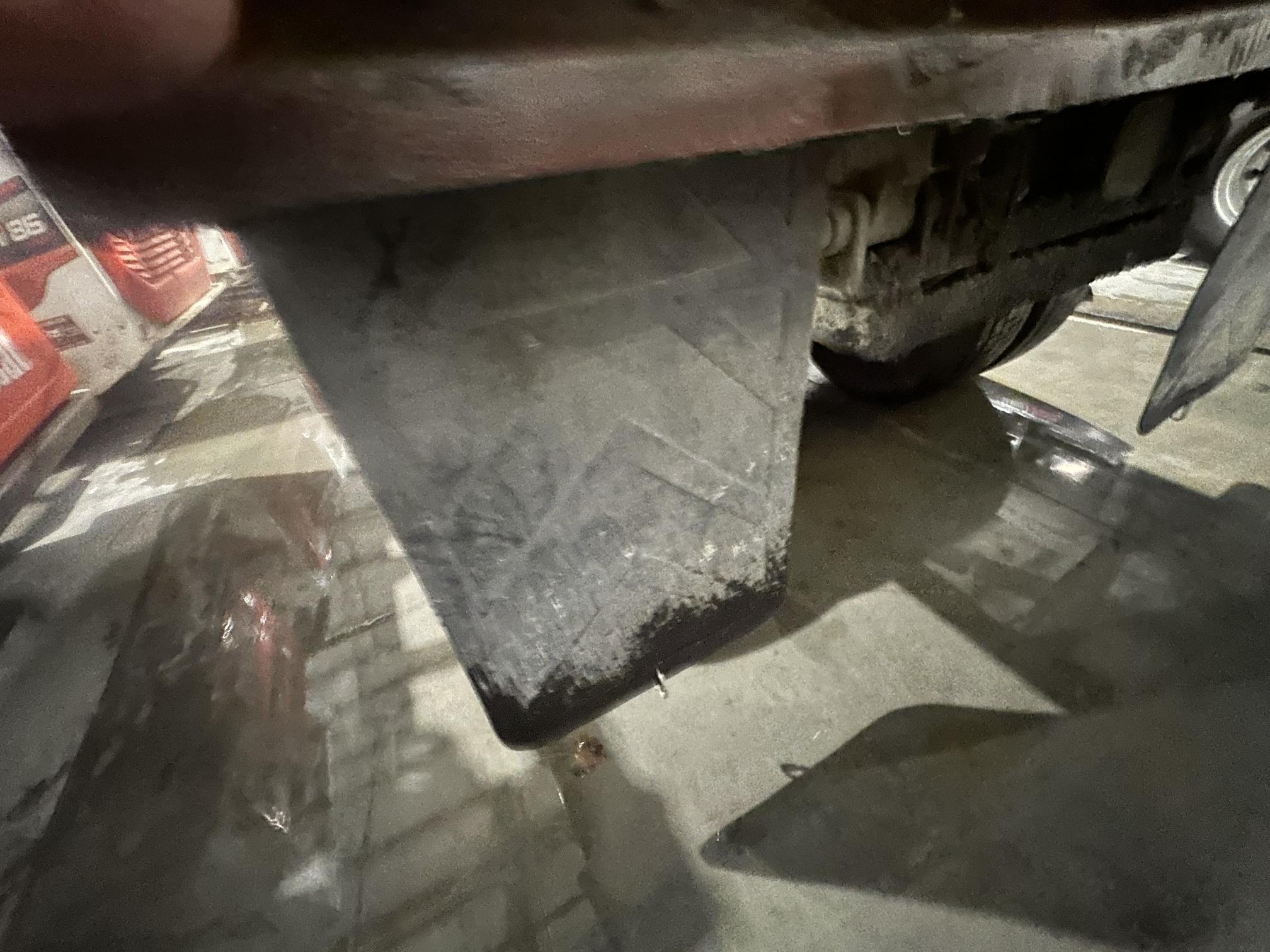 2005 PETERBILT 335 - Image 22