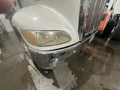 2005 PETERBILT 335 - Image 18