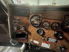 2005 PETERBILT 335 - Image 33