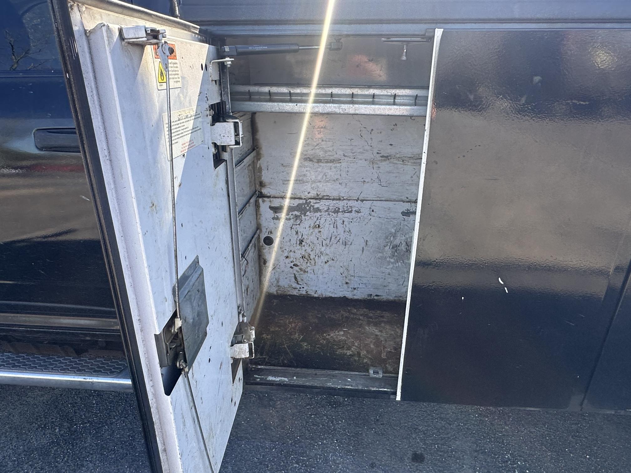 2015 DODGE 4500 - Image 15