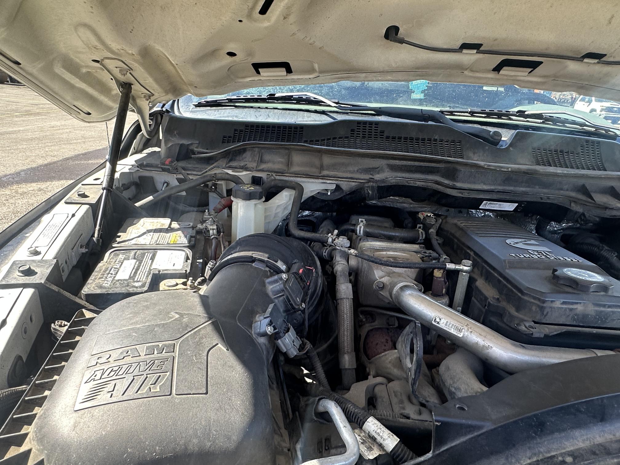 2015 DODGE 4500 - Image 32