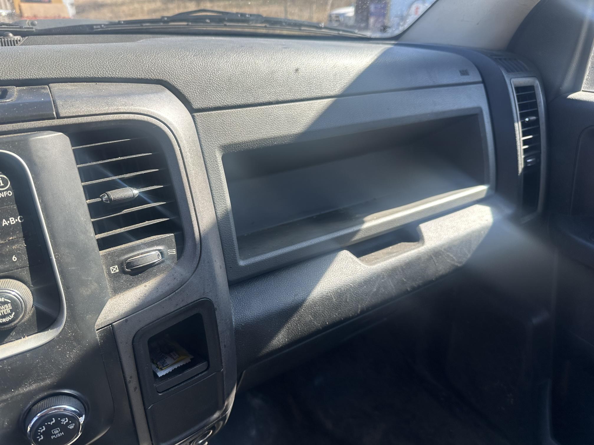 2015 DODGE 4500 - Image 40