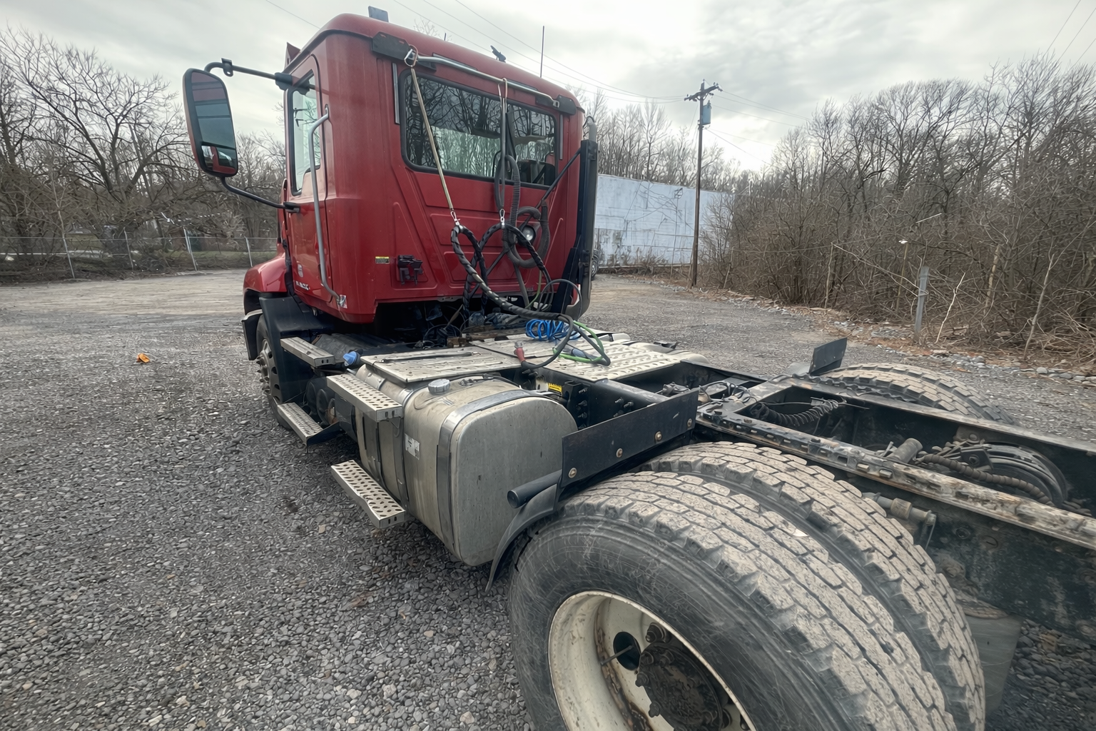 2013 MACK CXU613 - view 3 of 38