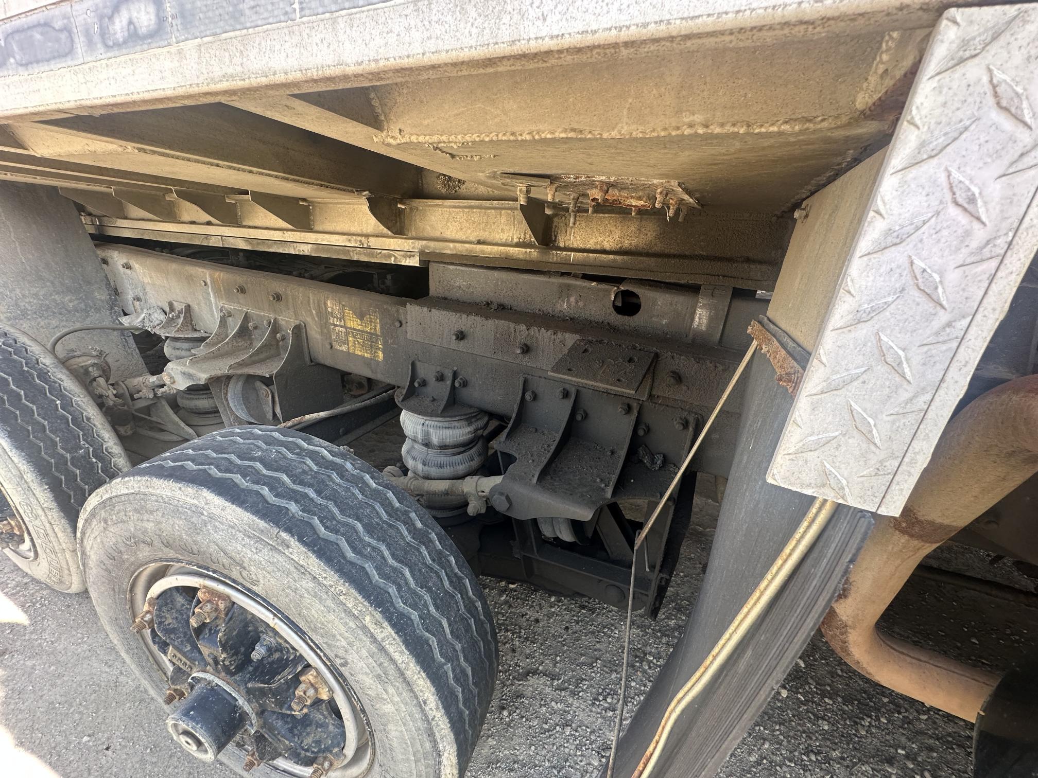 1997 MACK RD688S - view 7 of 34