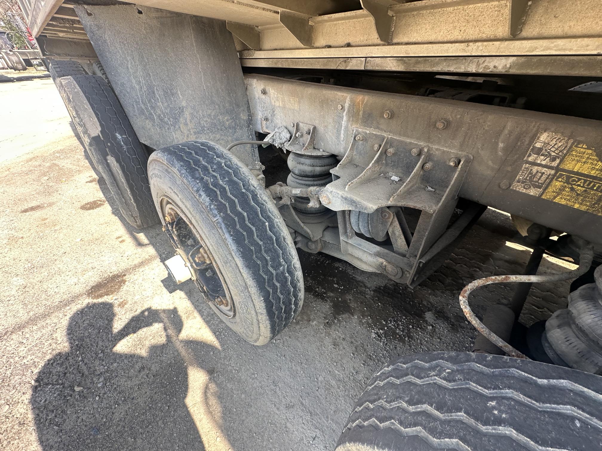 1997 MACK RD688S - view 11 of 34