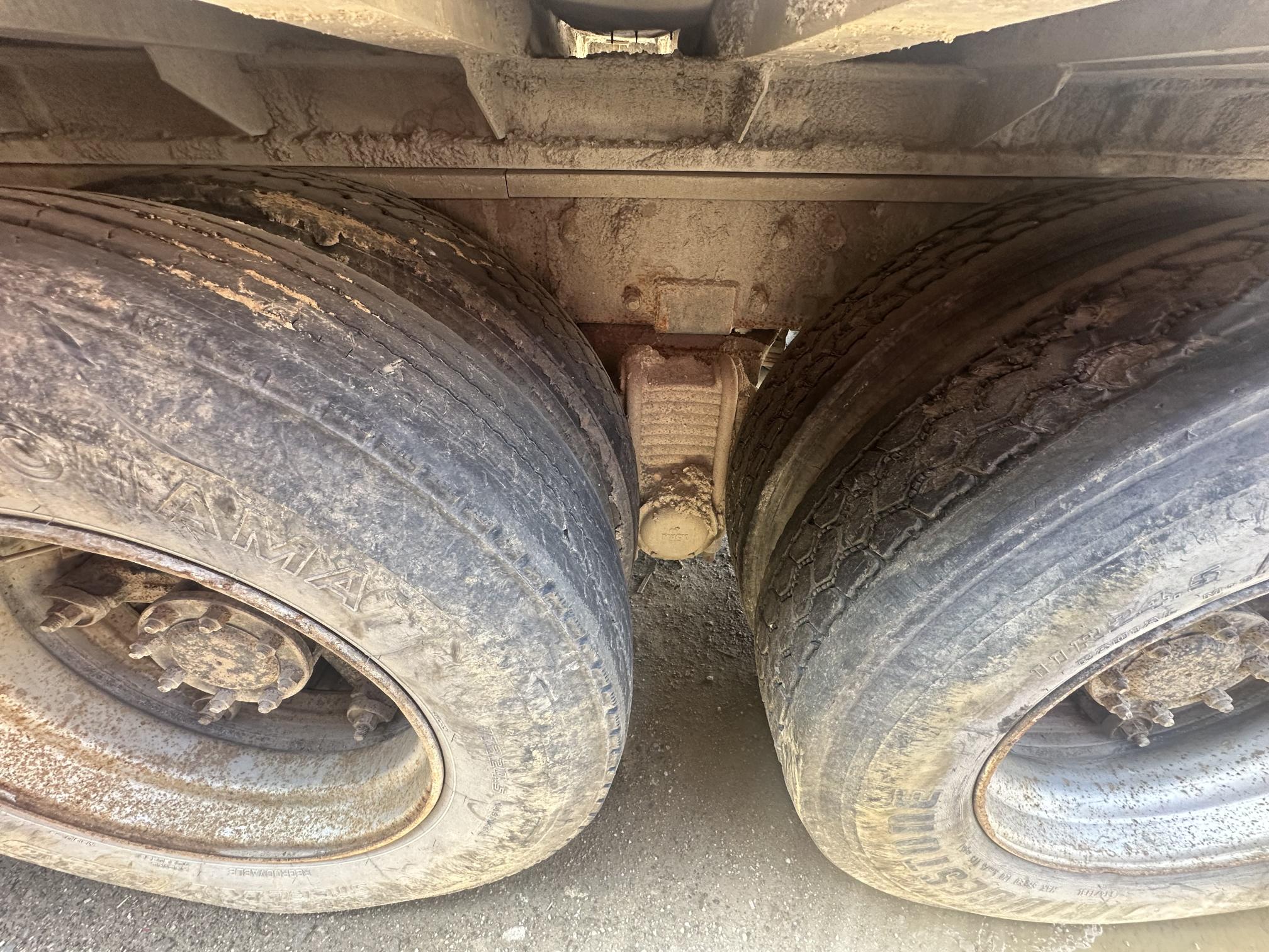 1997 MACK RD688S - view 18 of 34