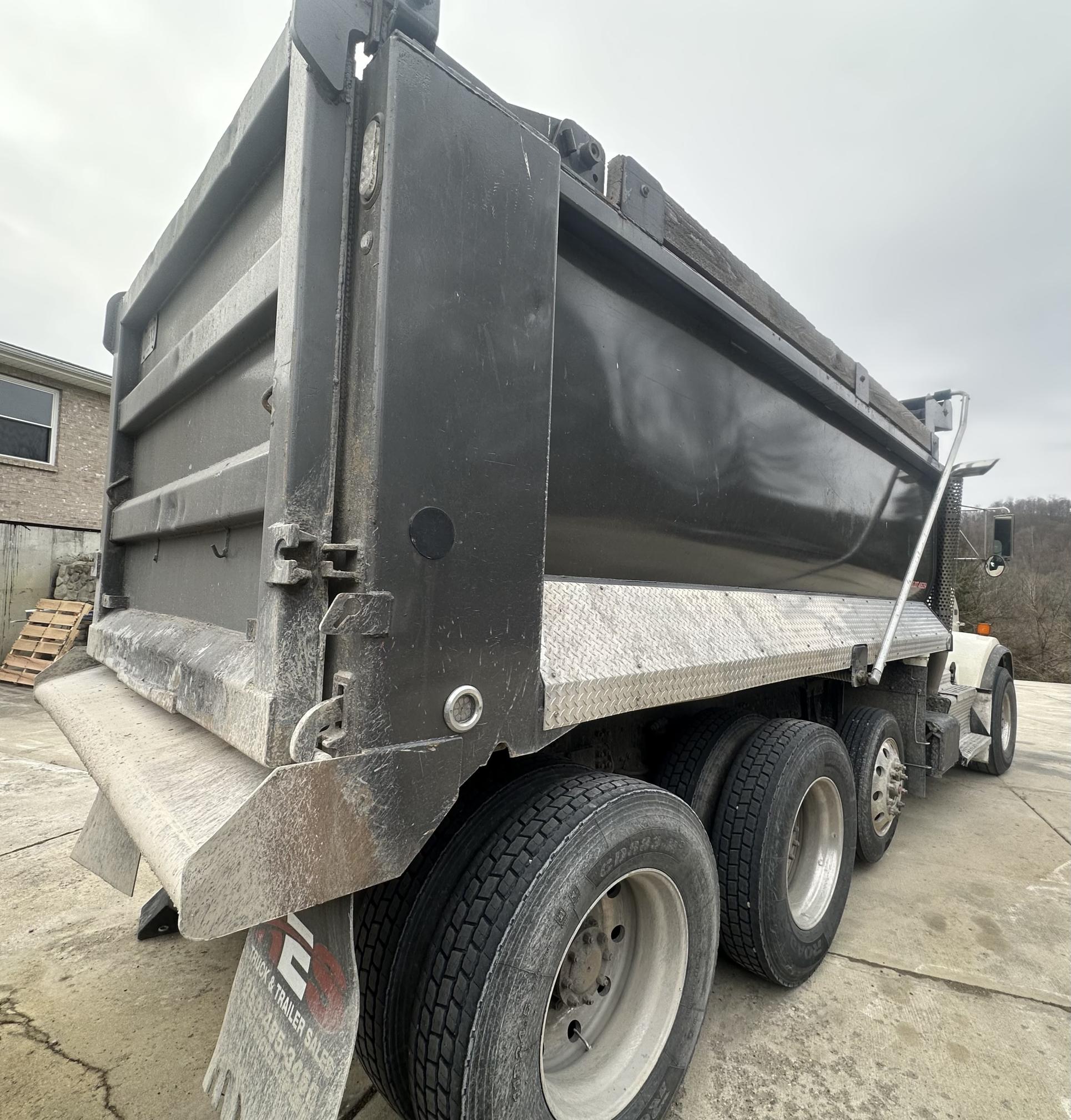 2015 KENWORTH T800 - view 9 of 47