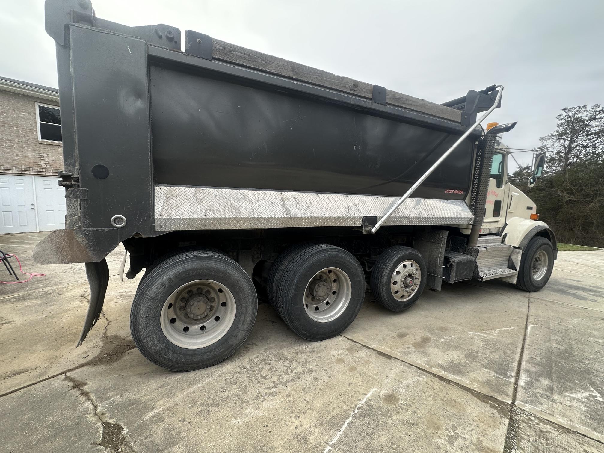 2015 KENWORTH T800 - Image 9