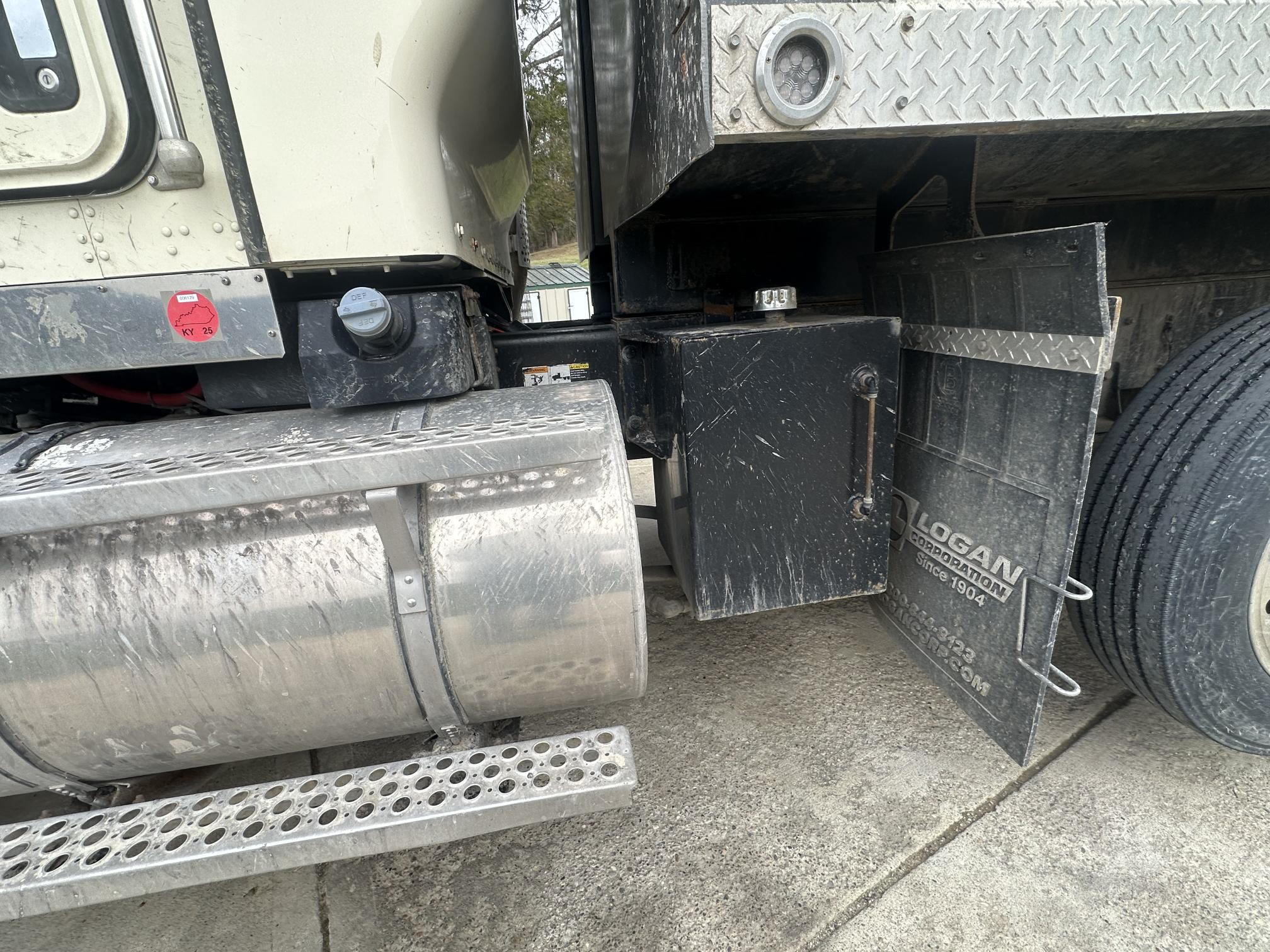 2015 KENWORTH T800 - view 14 of 47