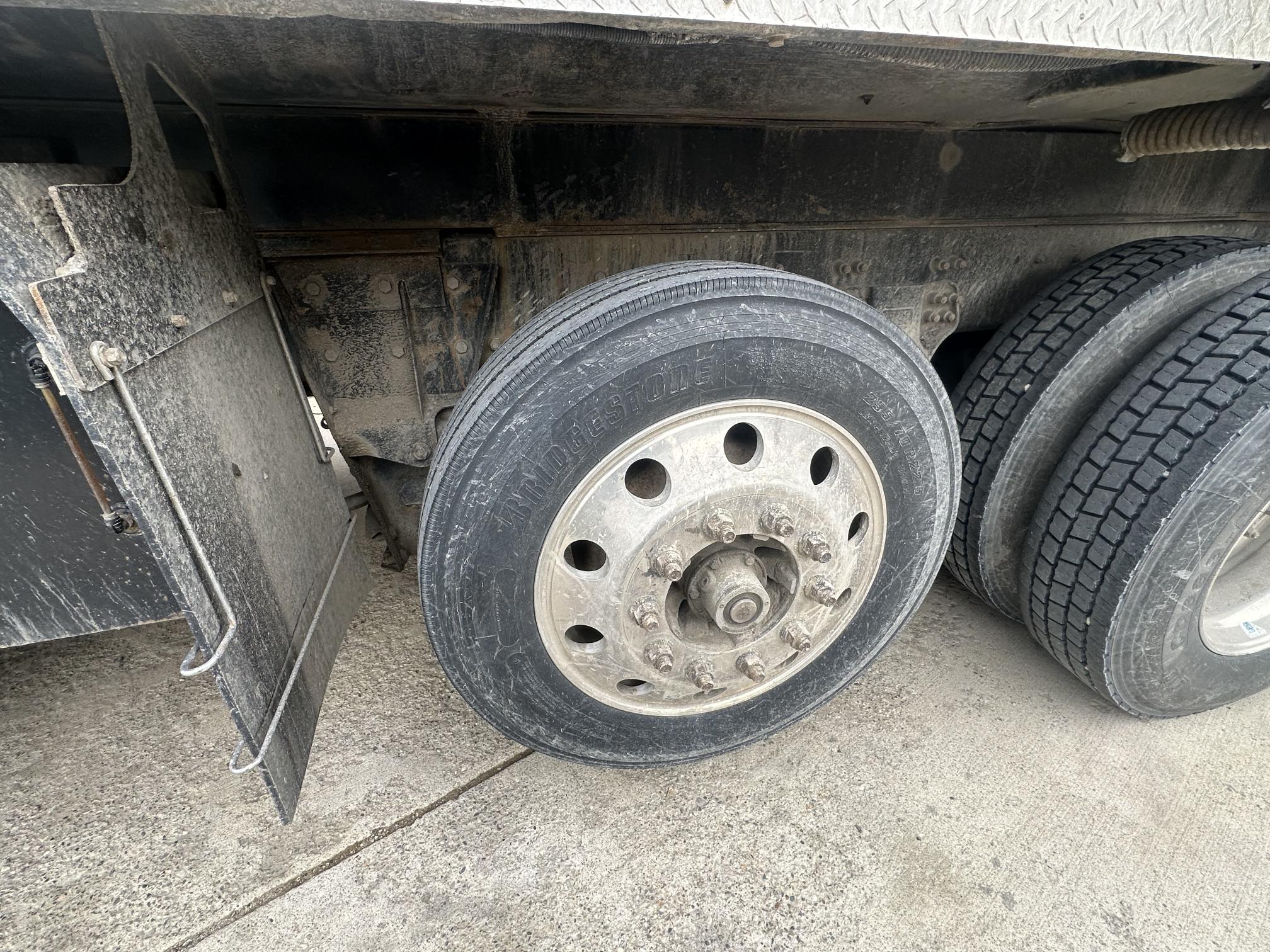 2015 KENWORTH T800 - view 16 of 47