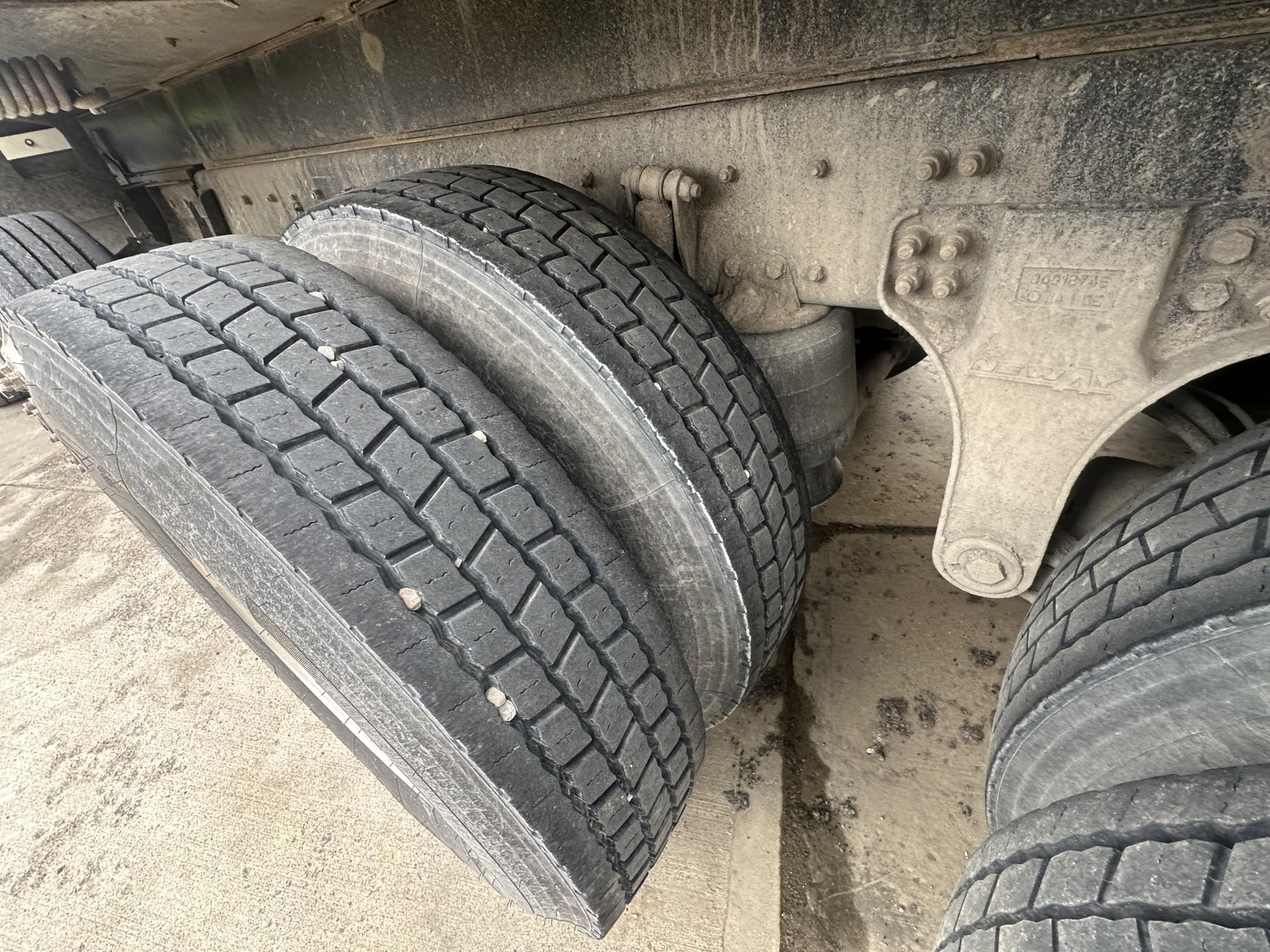 2015 KENWORTH T800 - view 17 of 47