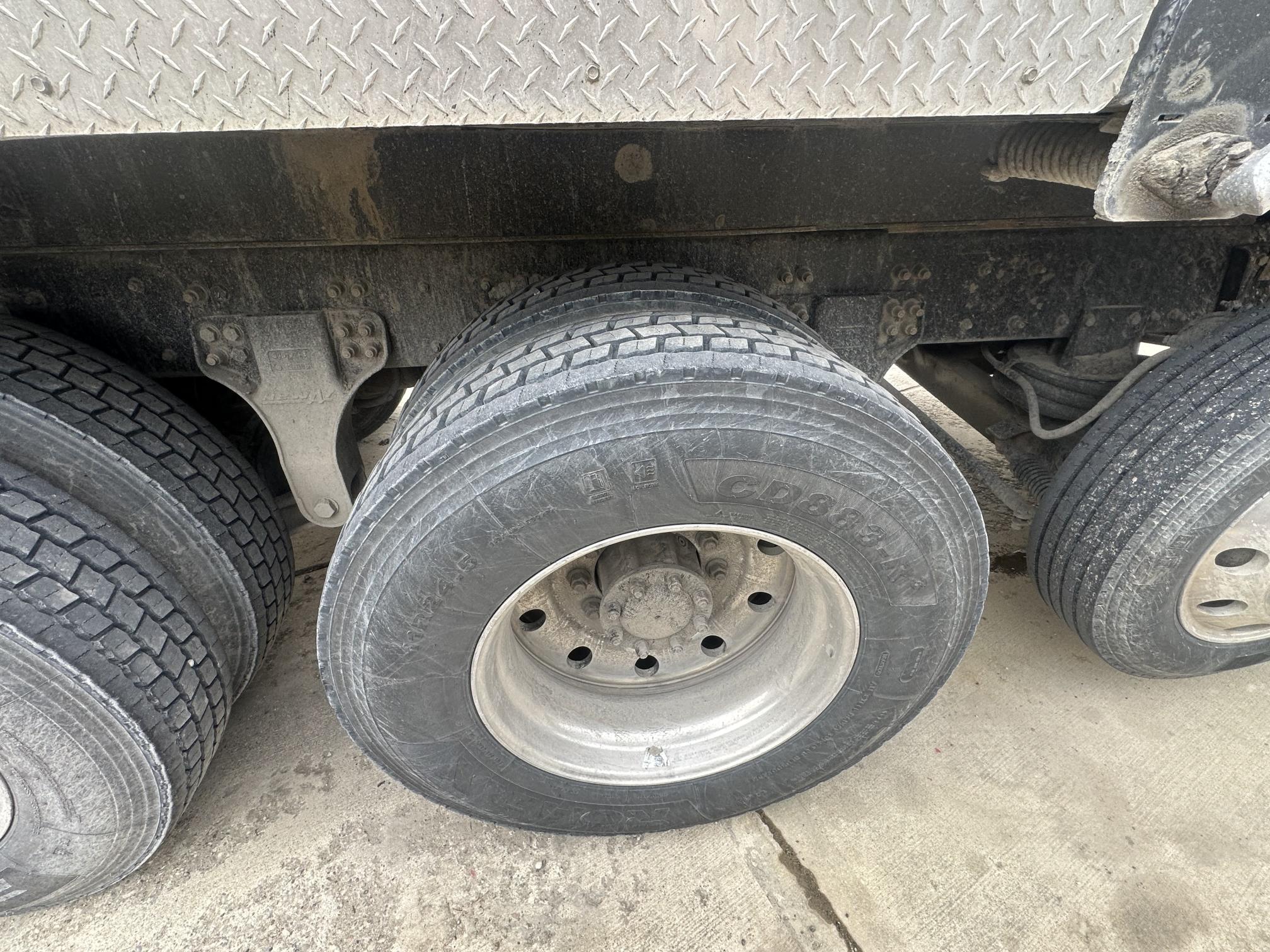 2015 KENWORTH T800 - Image 23