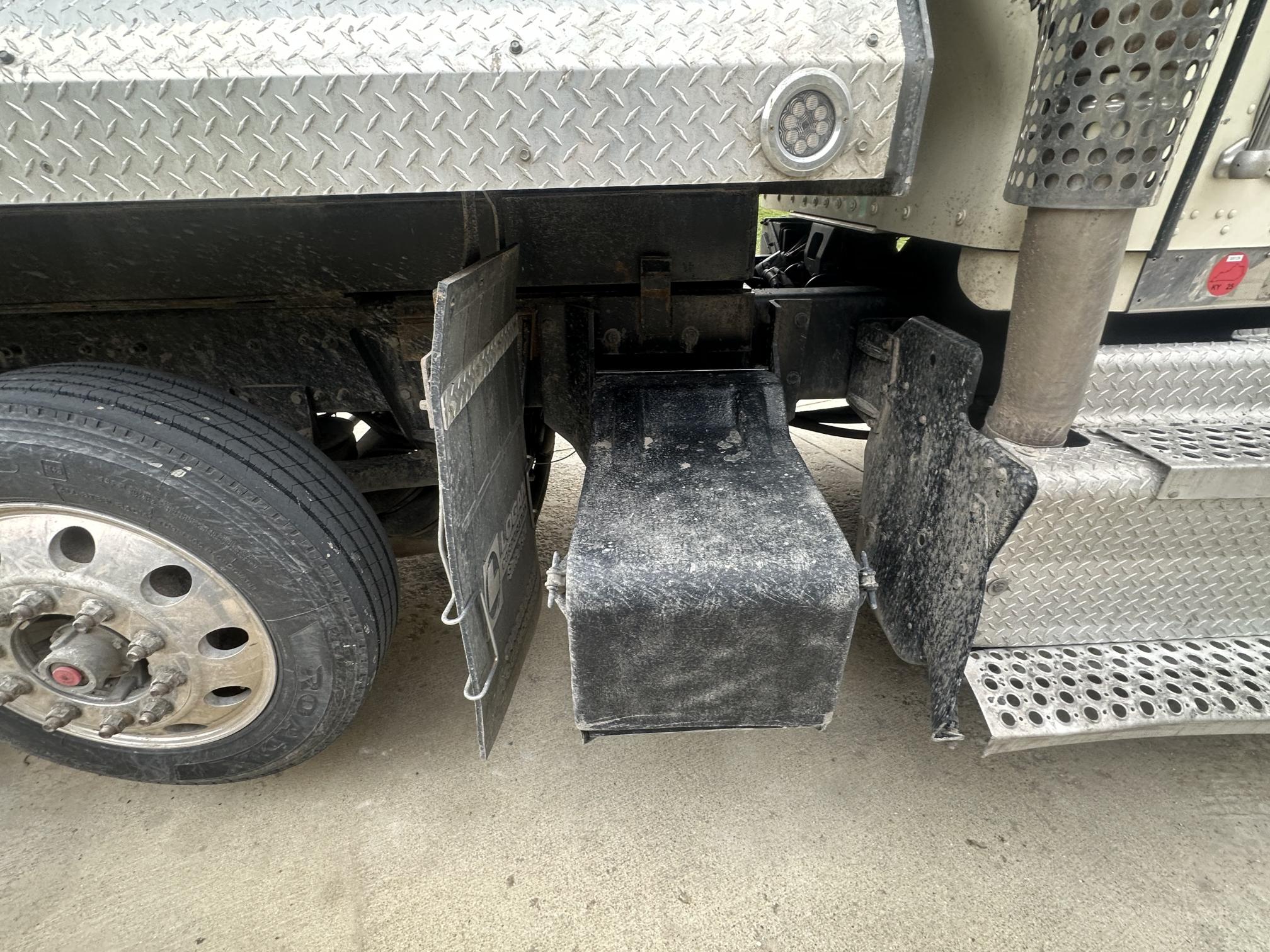 2015 KENWORTH T800 - Image 25