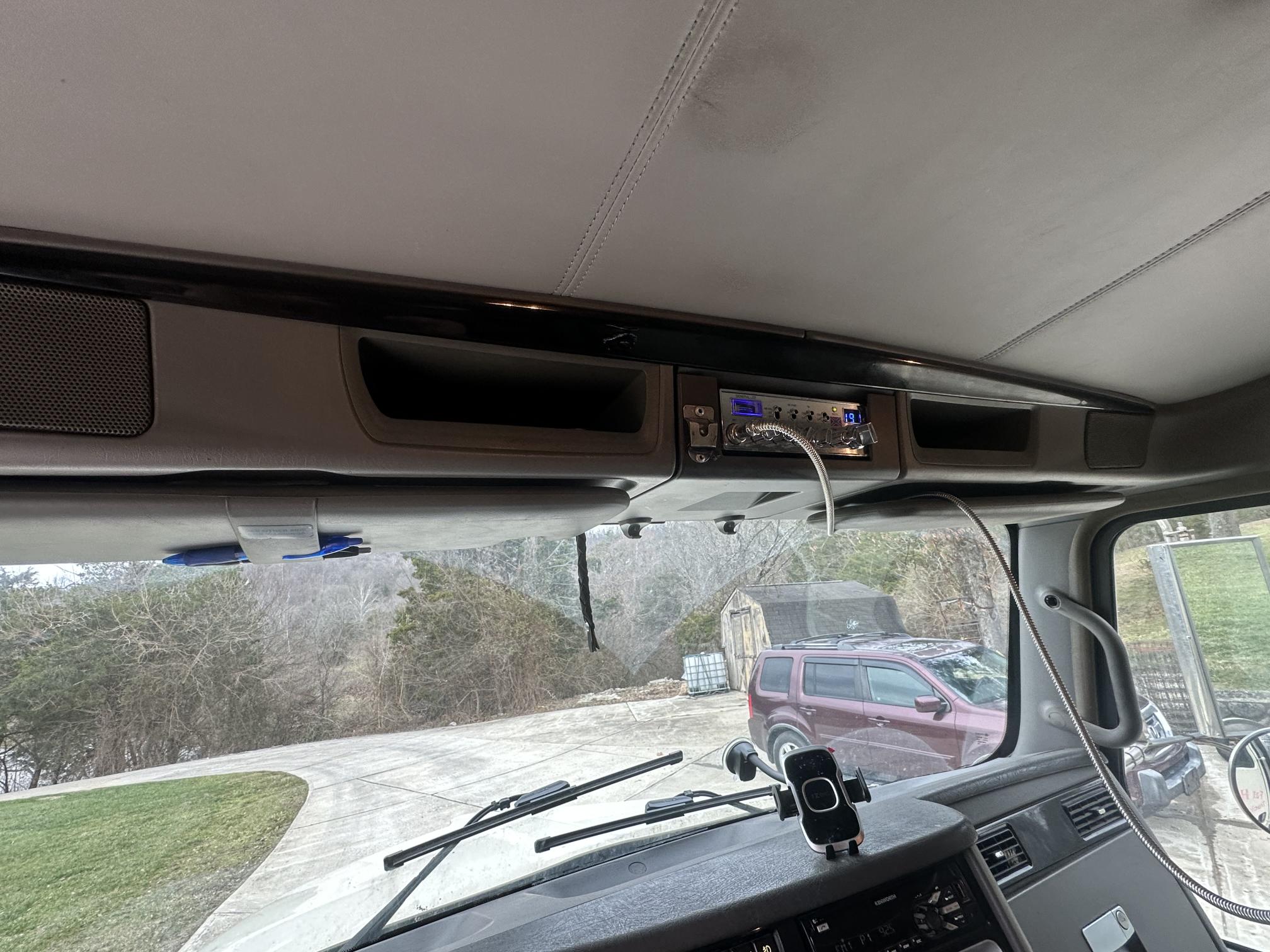 2015 KENWORTH T800 - Image 39