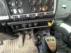 2015 KENWORTH T800 - Image 42