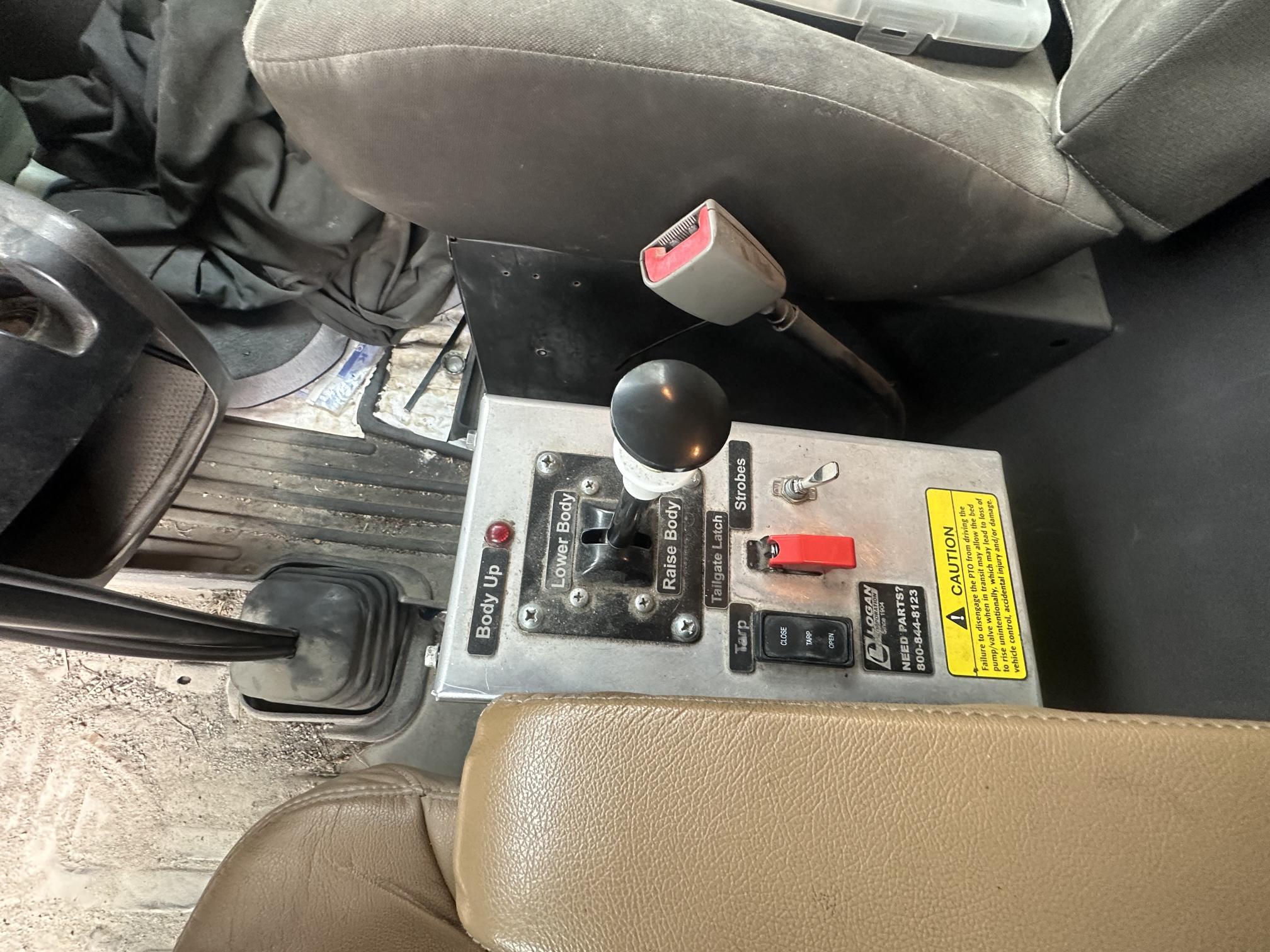 2015 KENWORTH T800 - Image 44