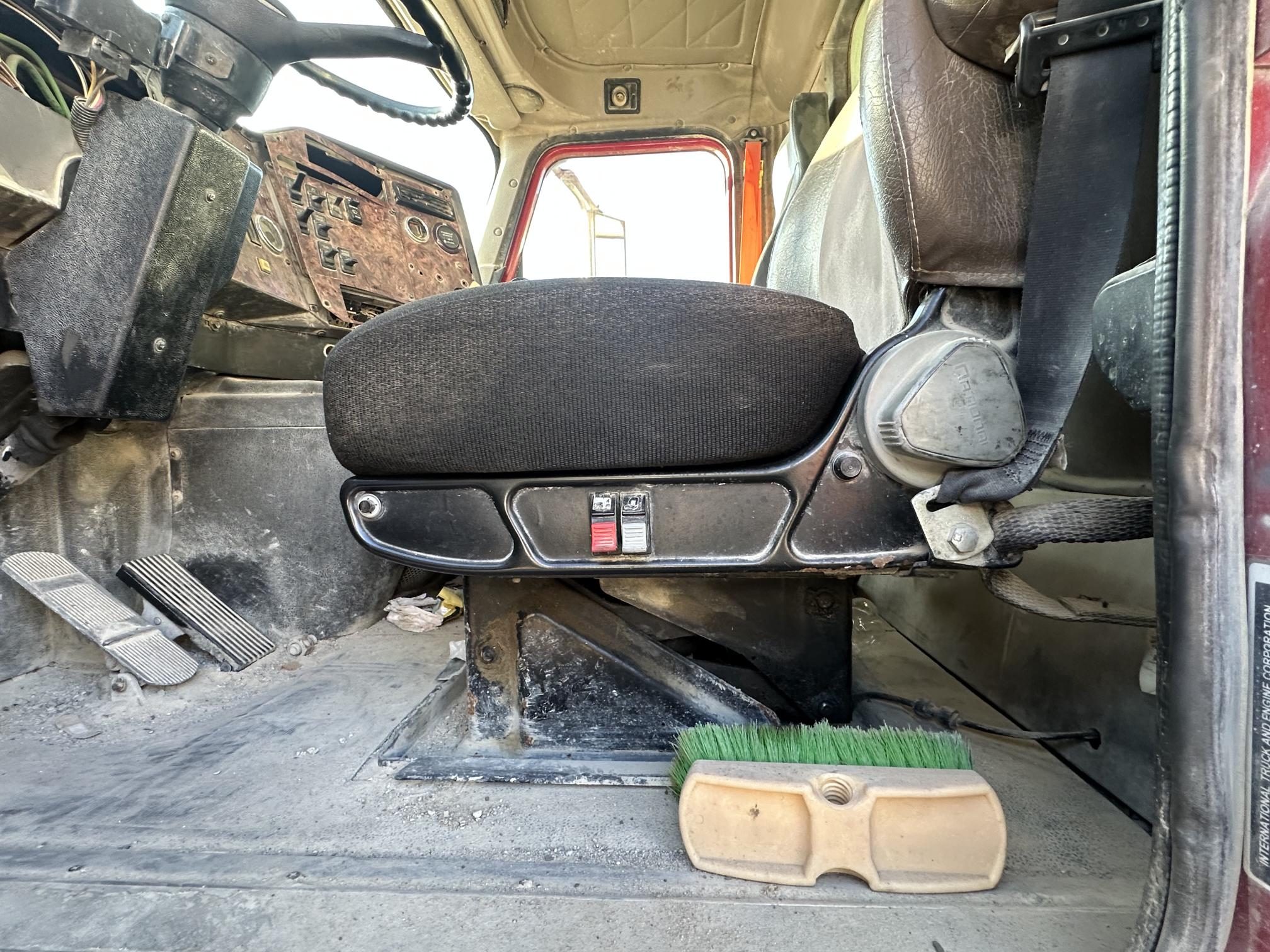 2002 INTERNATIONAL Paystar - Image 30