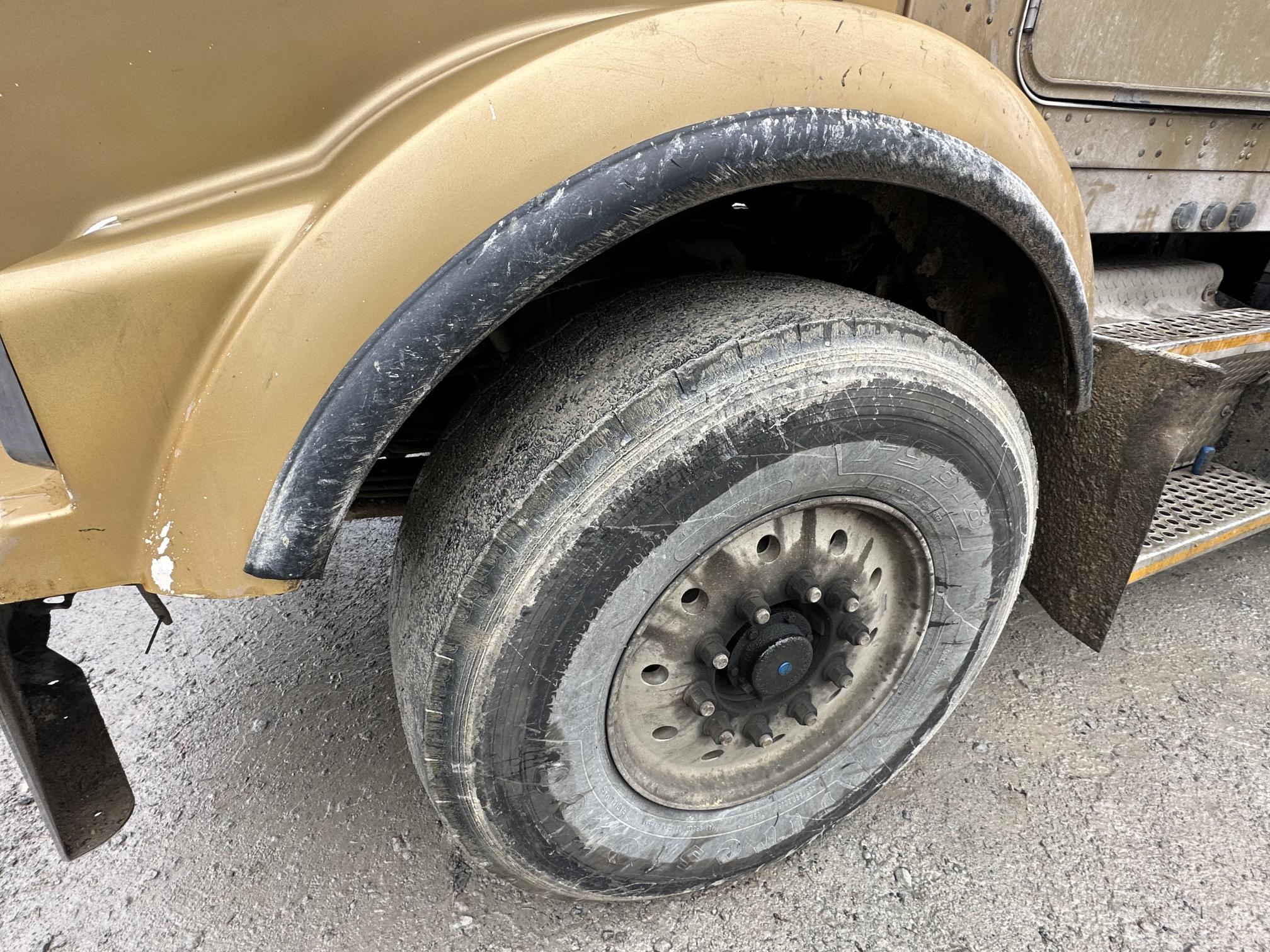 1999 KENWORTH T800 - Image 13