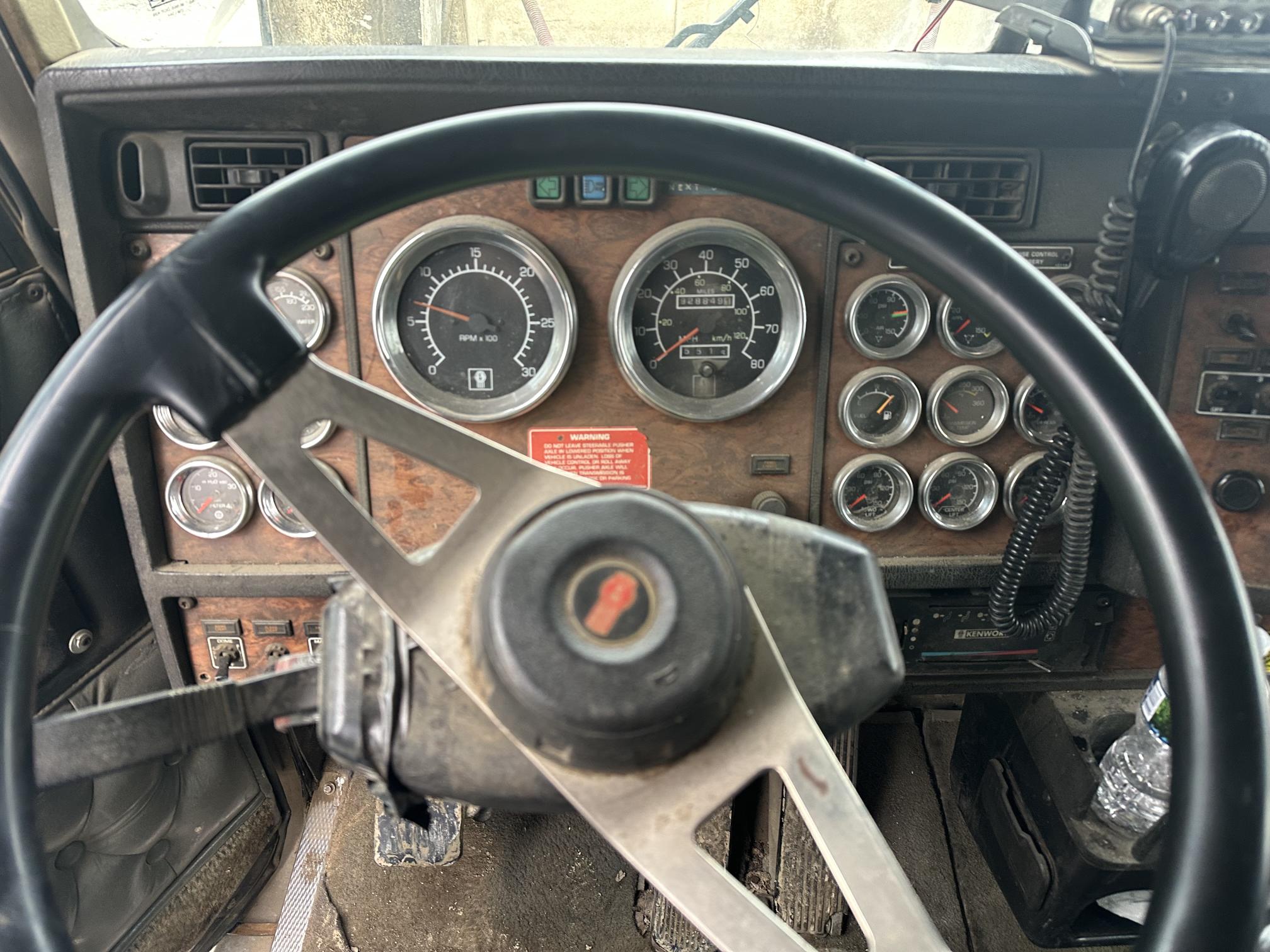 1999 KENWORTH T800 - Image 40