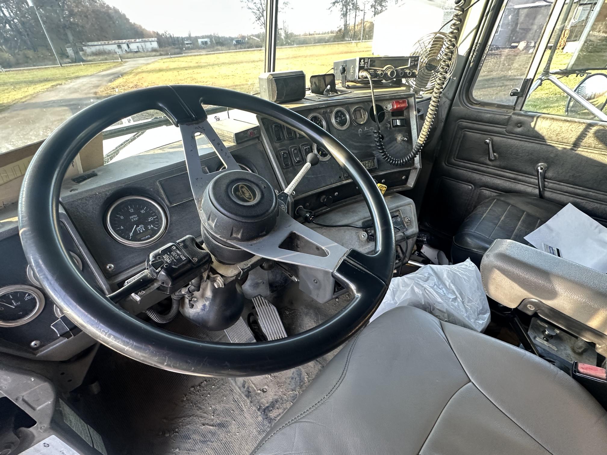 2002 MACK RD688S - Image 13