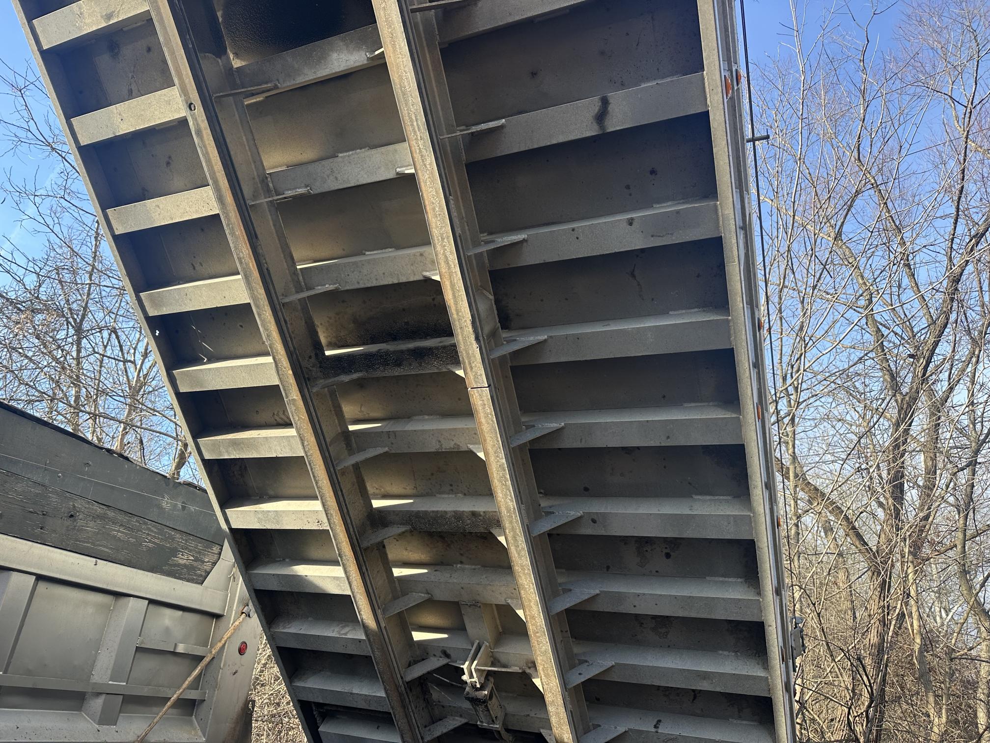 2007 MACK CV713 - Image 18