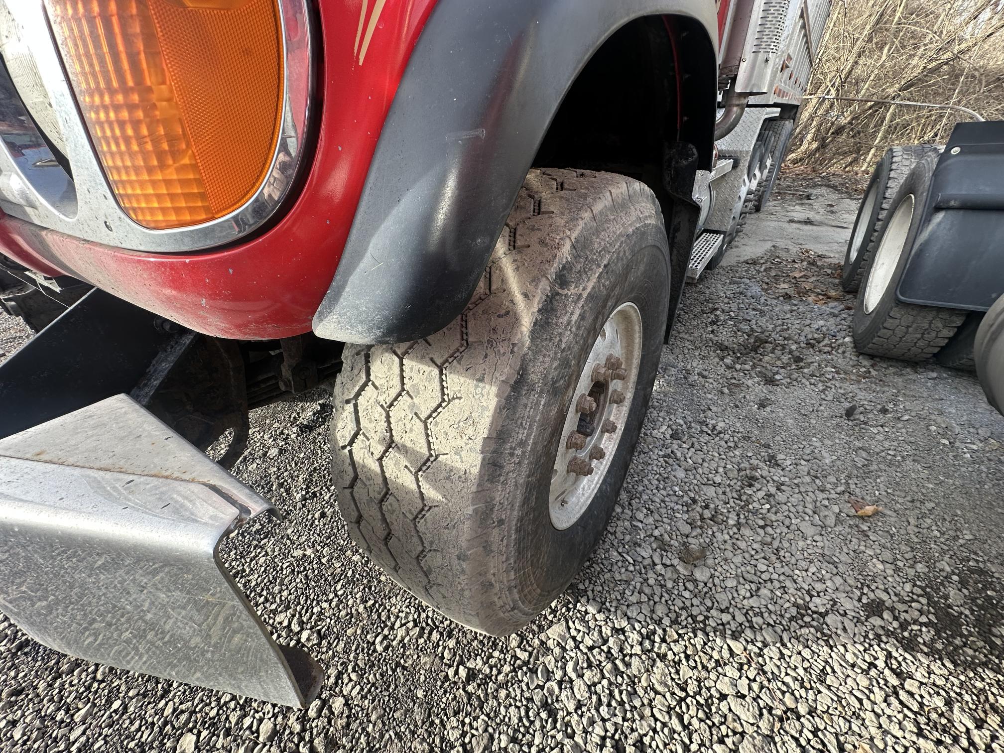 2007 MACK CV713 - Image 19