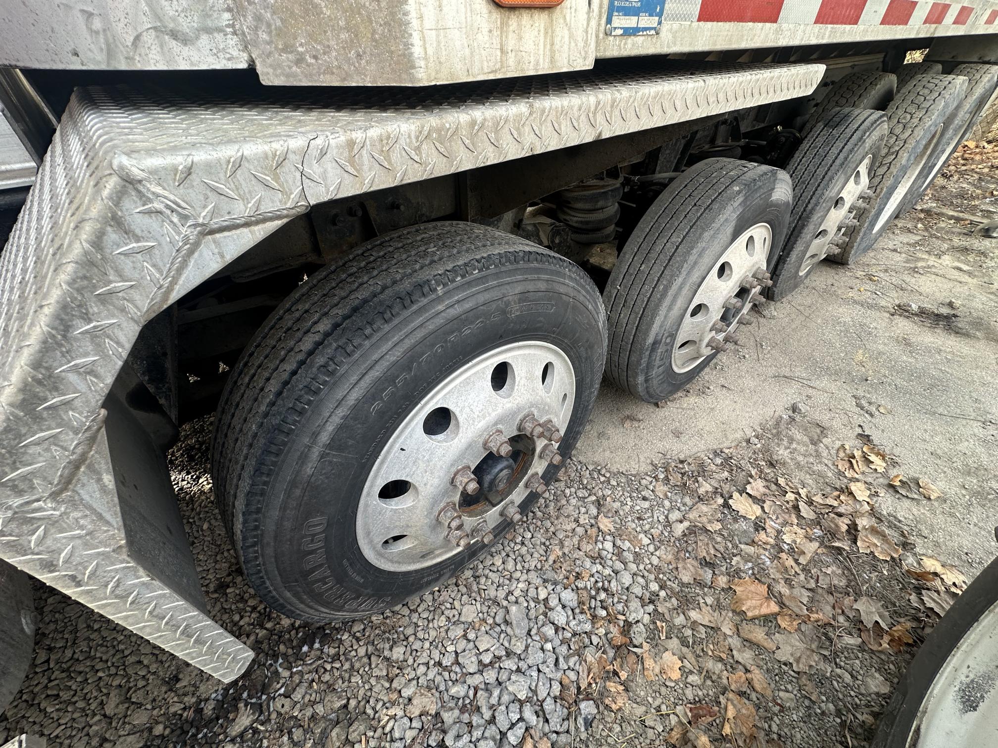 2007 MACK CV713 - Image 23