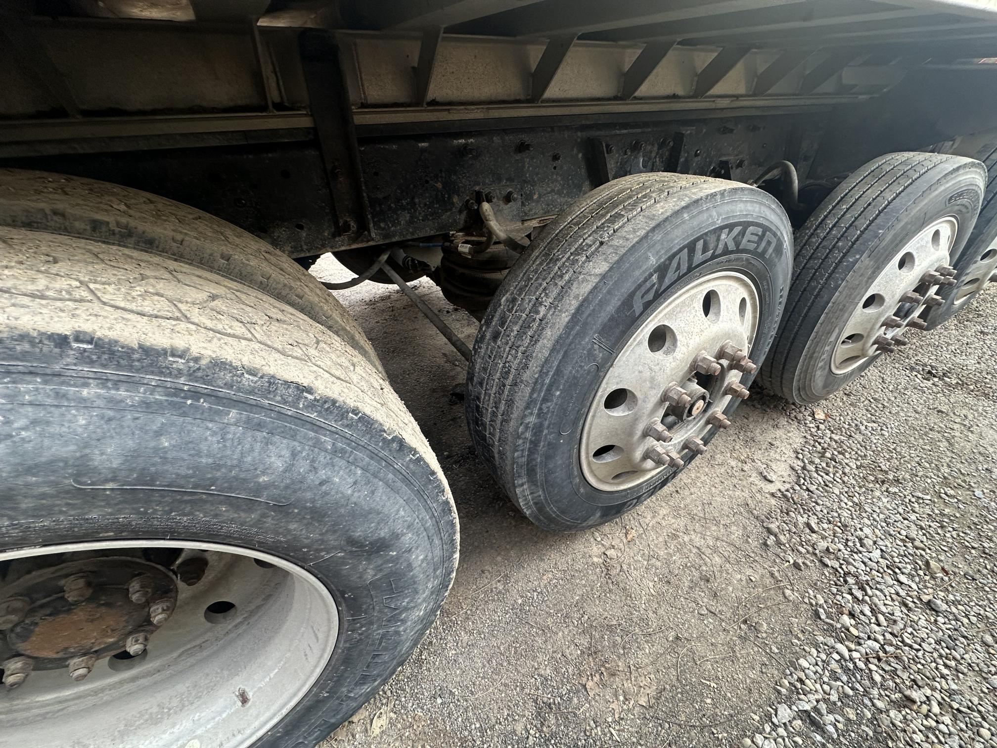 2007 MACK CV713 - Image 33