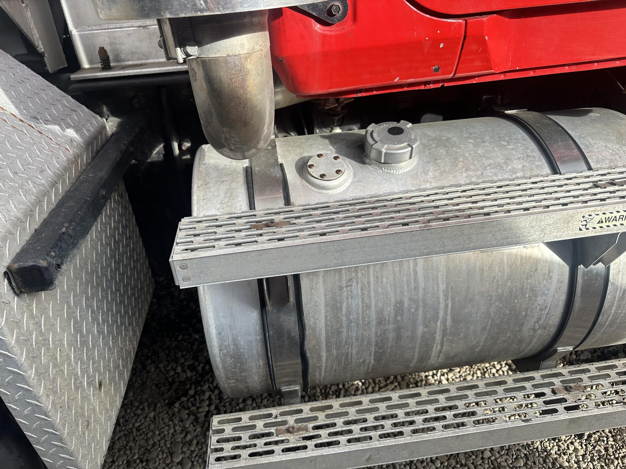 2007 MACK CV713 - Image 35