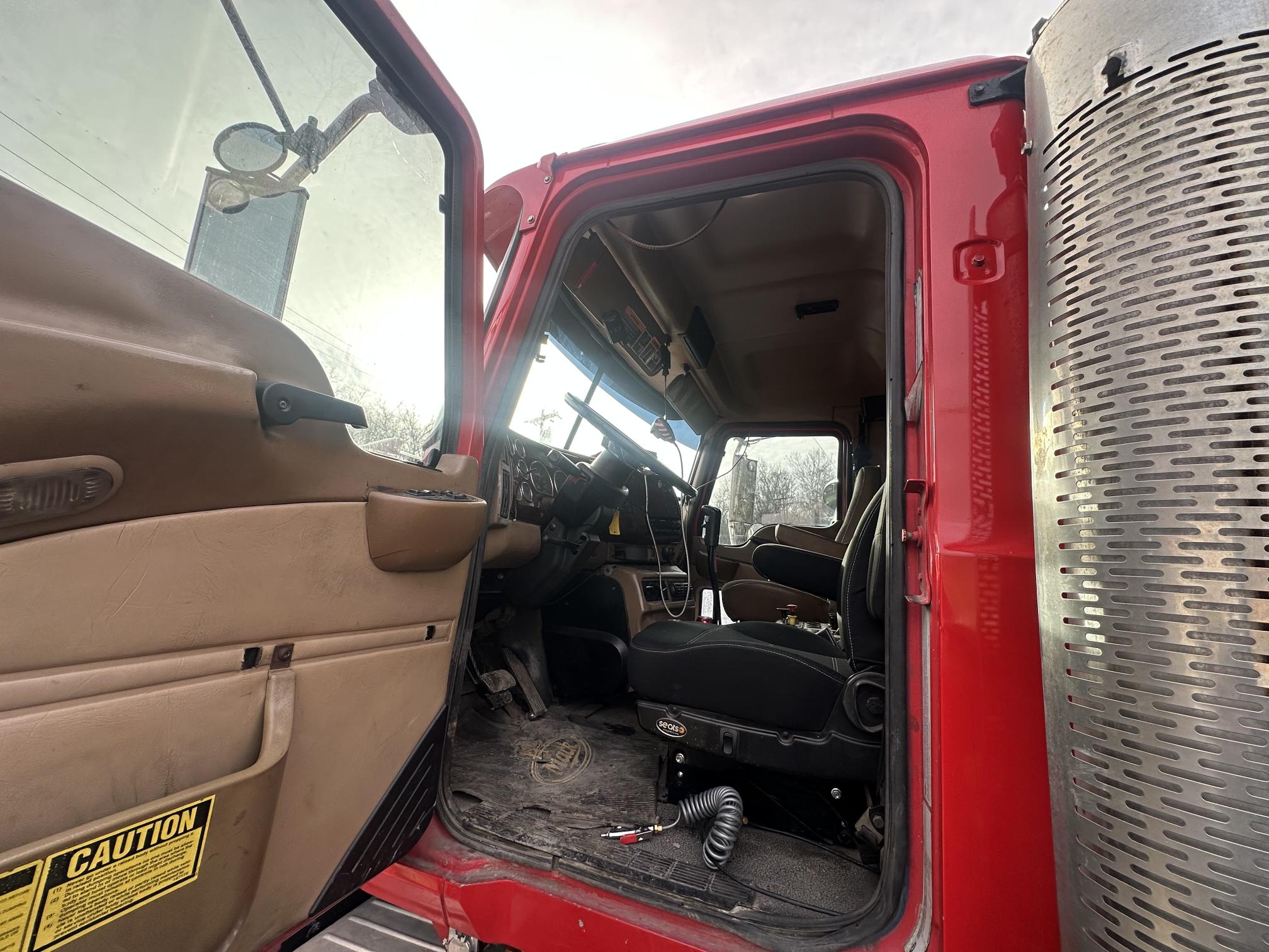 2007 MACK CV713 - Image 39