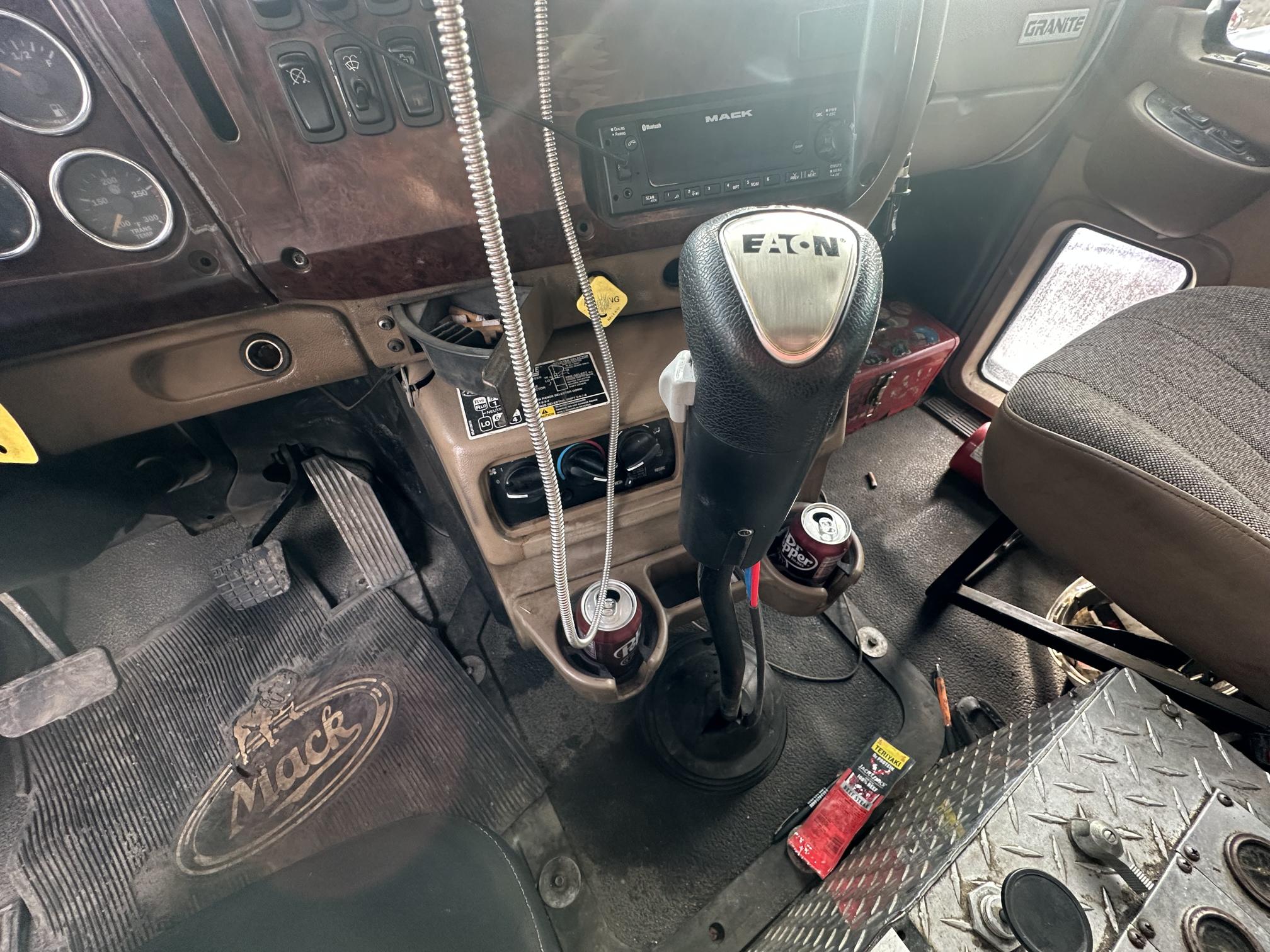 2007 MACK CV713 - Image 46