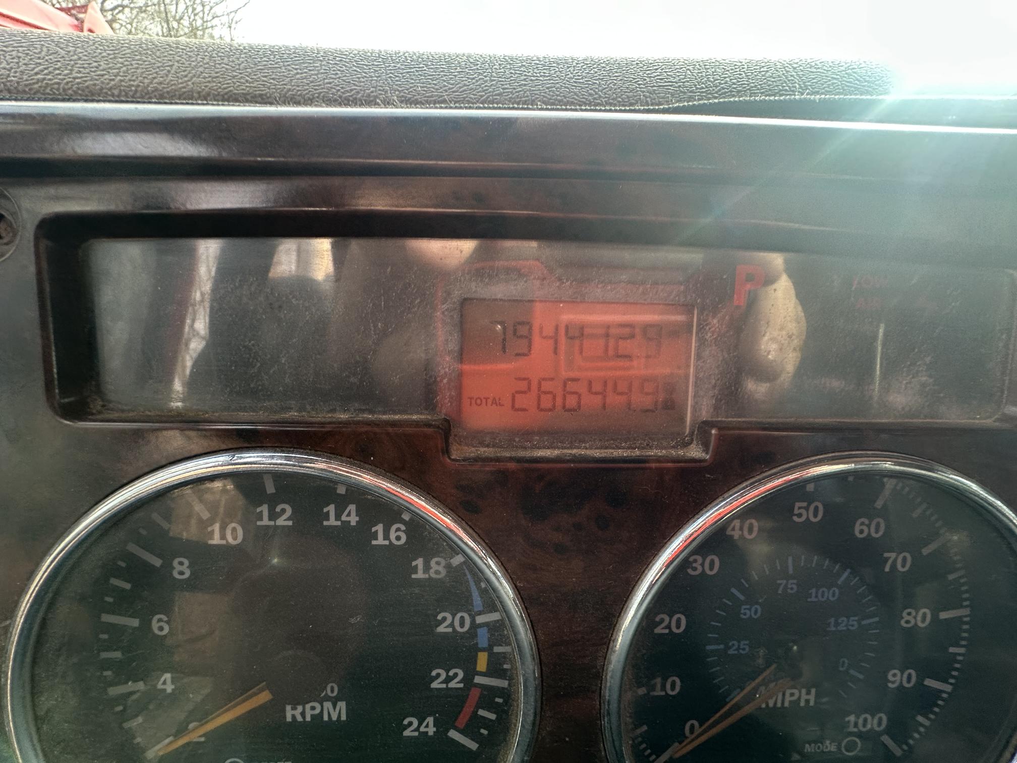 2007 MACK CV713 - Image 48