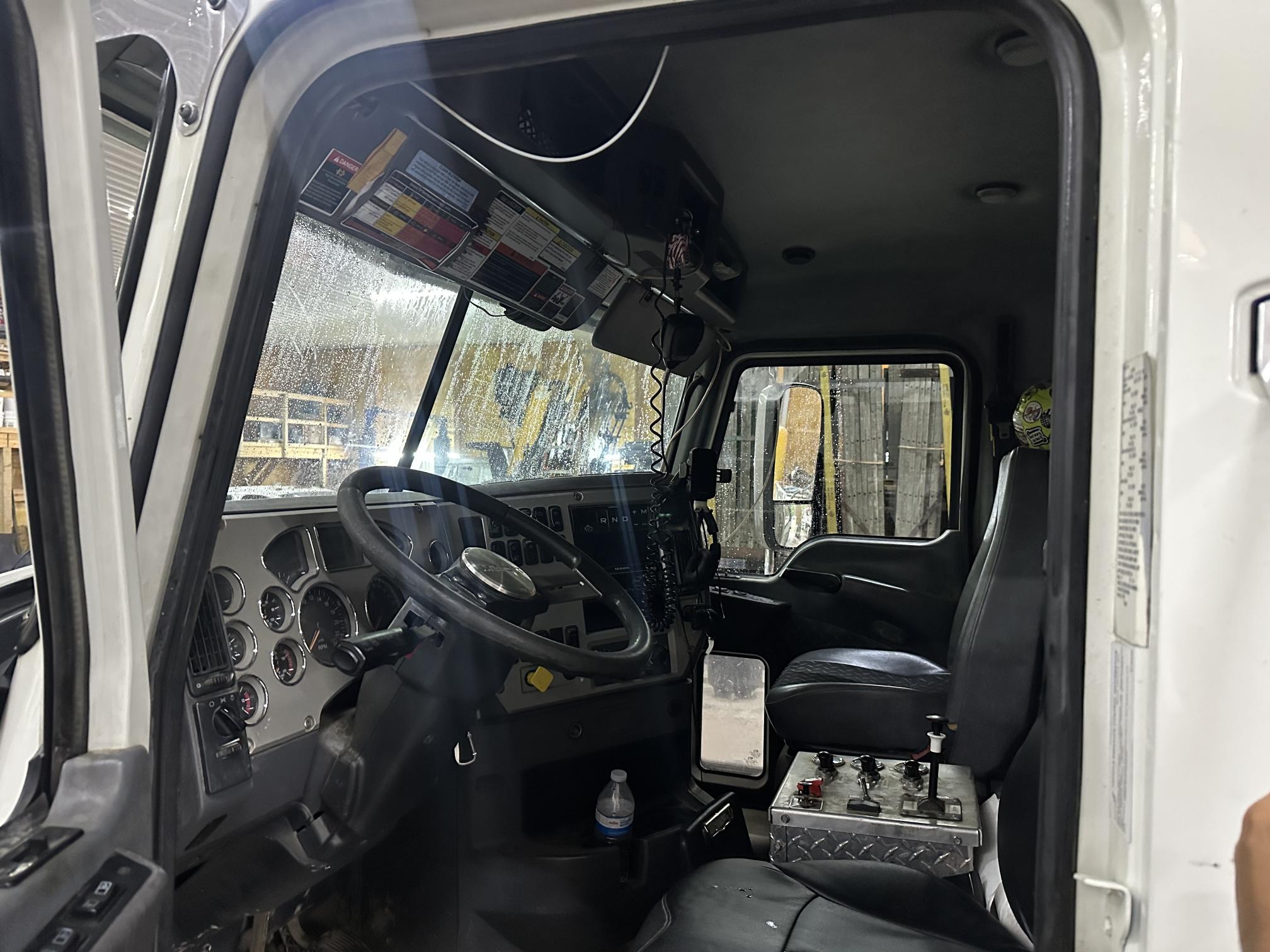 2018 MACK Granite GU713 - Image 27