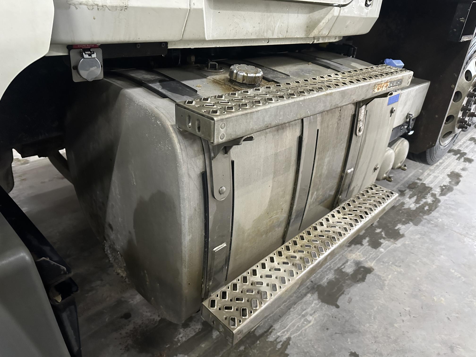 2018 MACK Granite GU713 - view 11 of 42