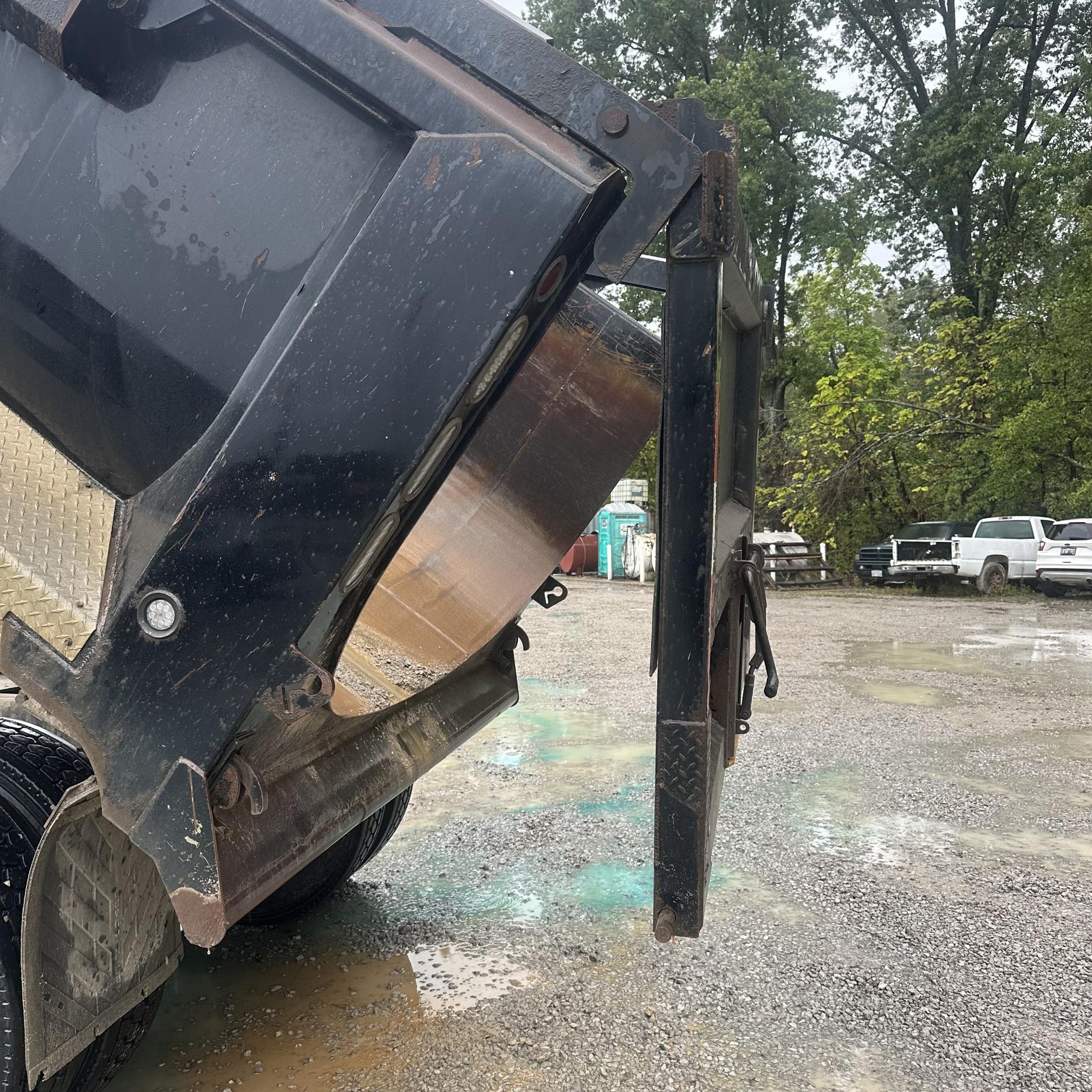 2018 MACK Granite GU713 - view 9 of 42