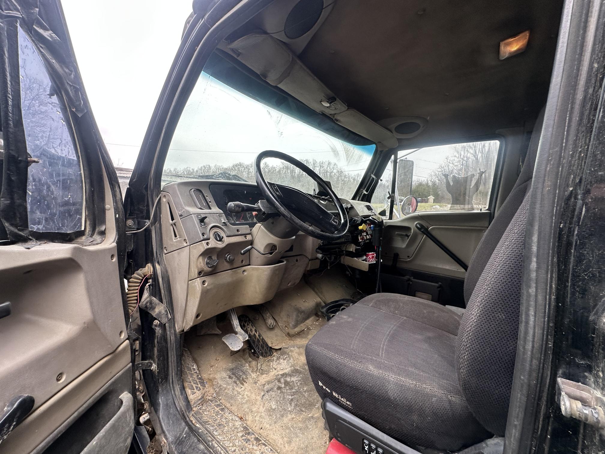 2006 STERLING L9500 - Image 30