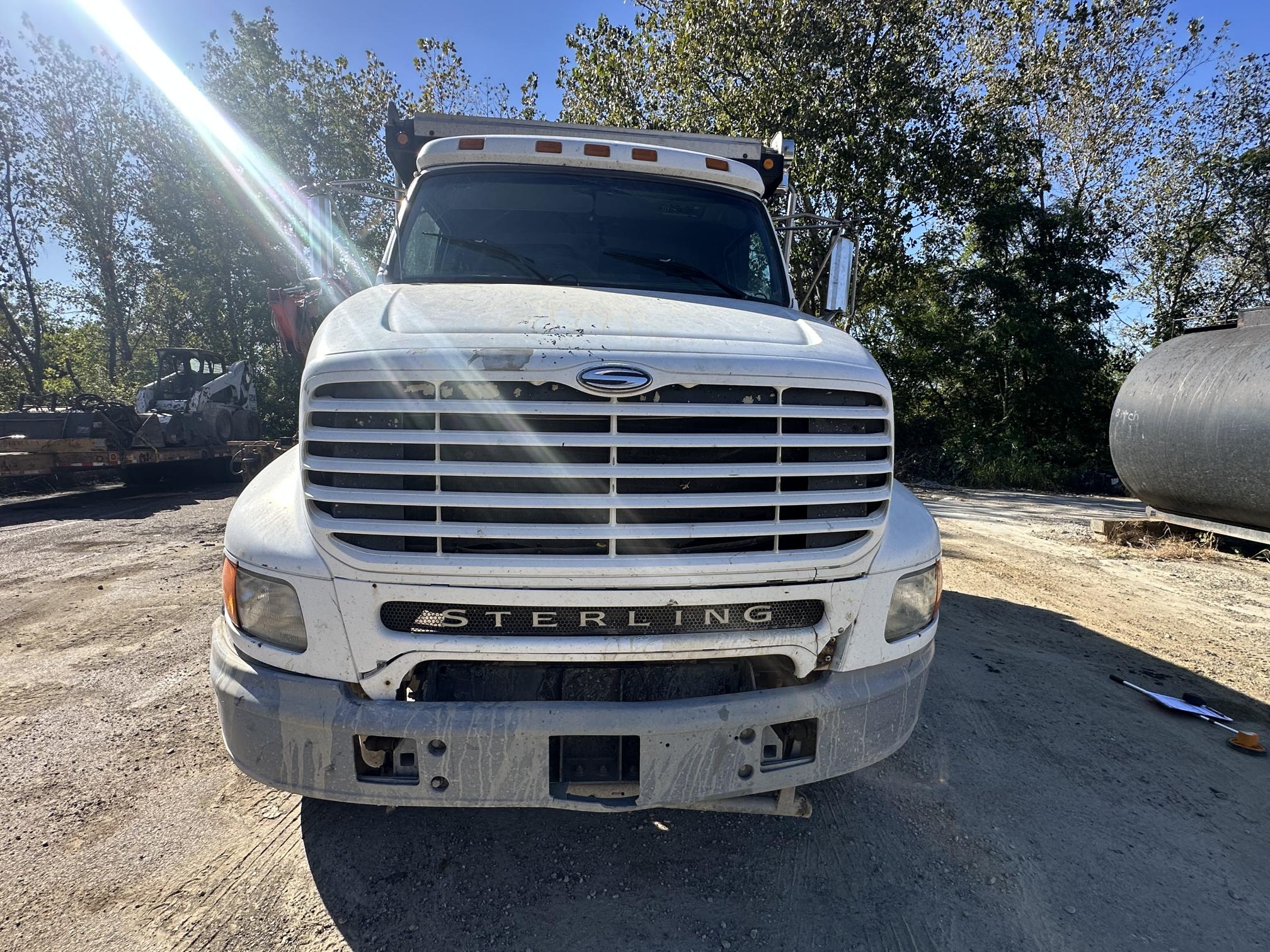 2000 STERLING AT9513 - Image 5