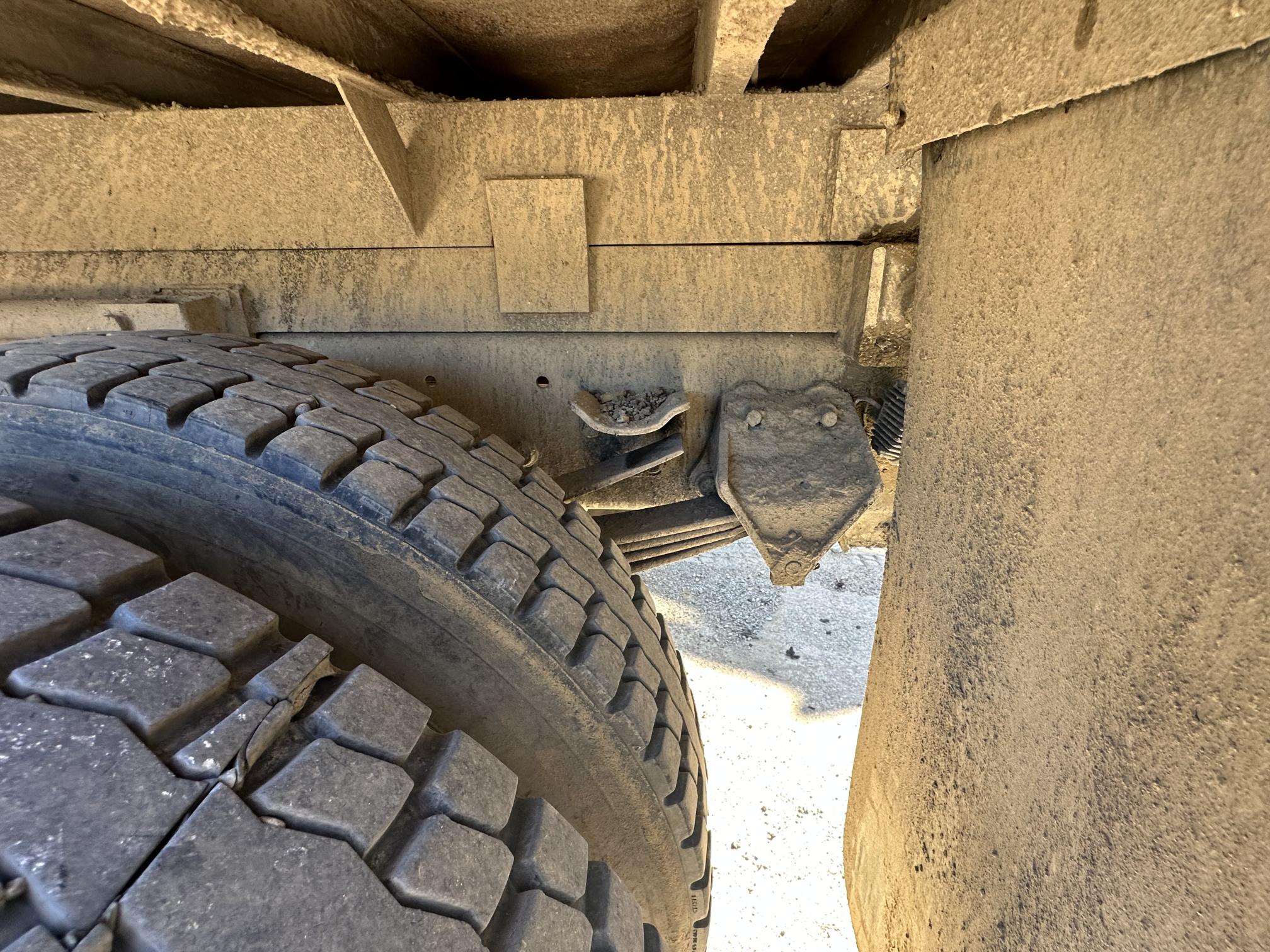 2000 STERLING AT9513 - Image 15