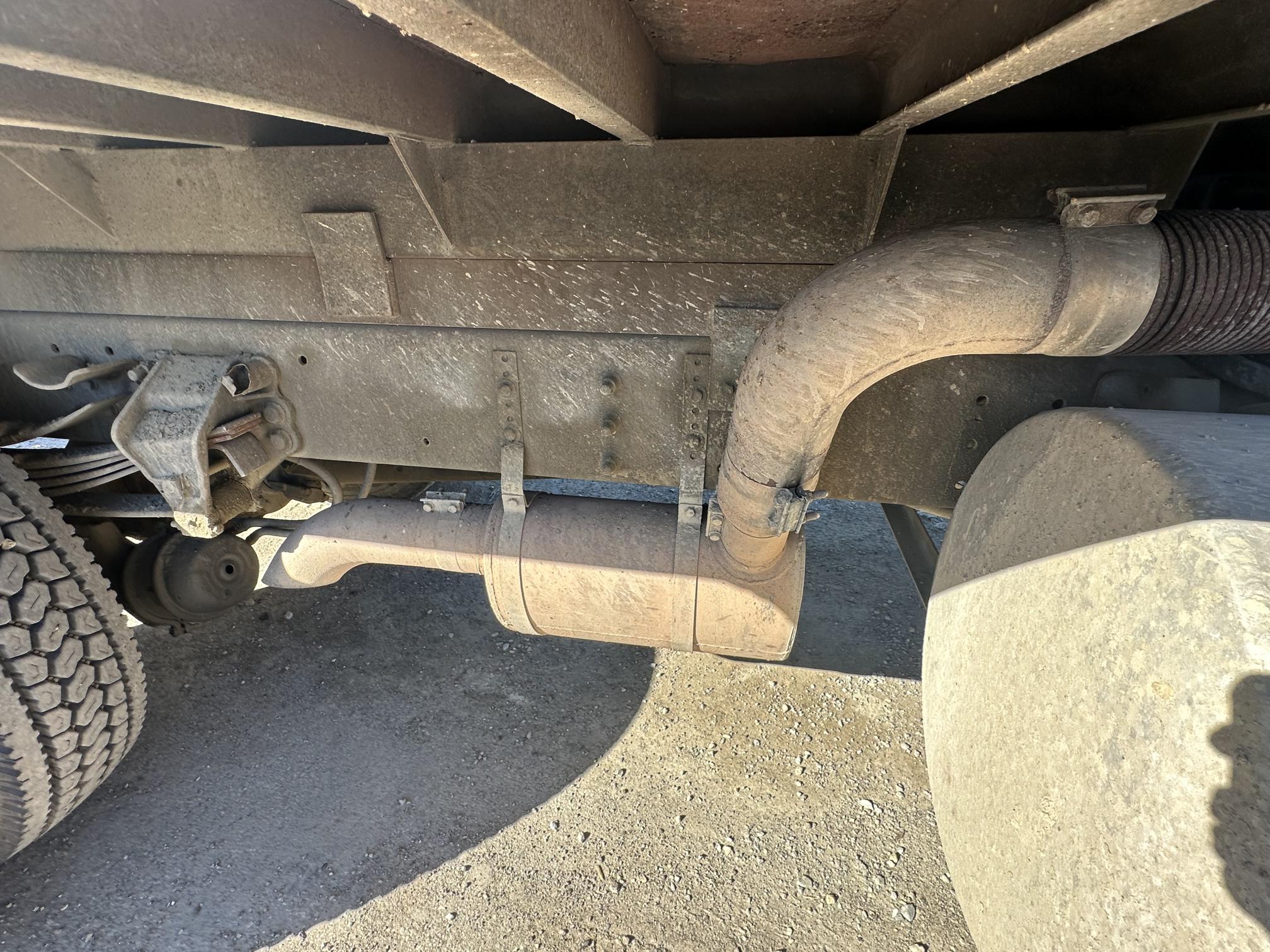 2000 STERLING AT9513 - Image 20