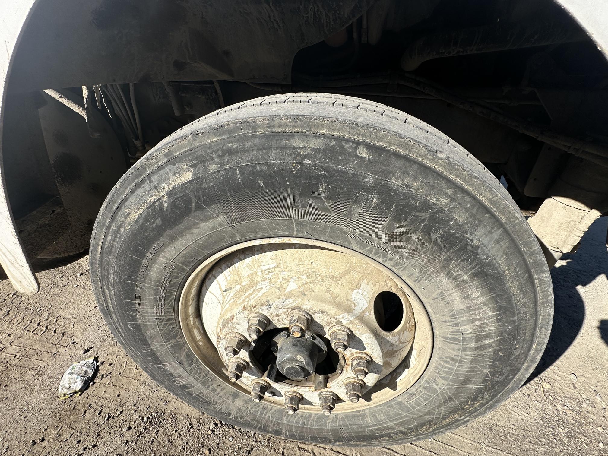 2000 STERLING AT9513 - Image 22