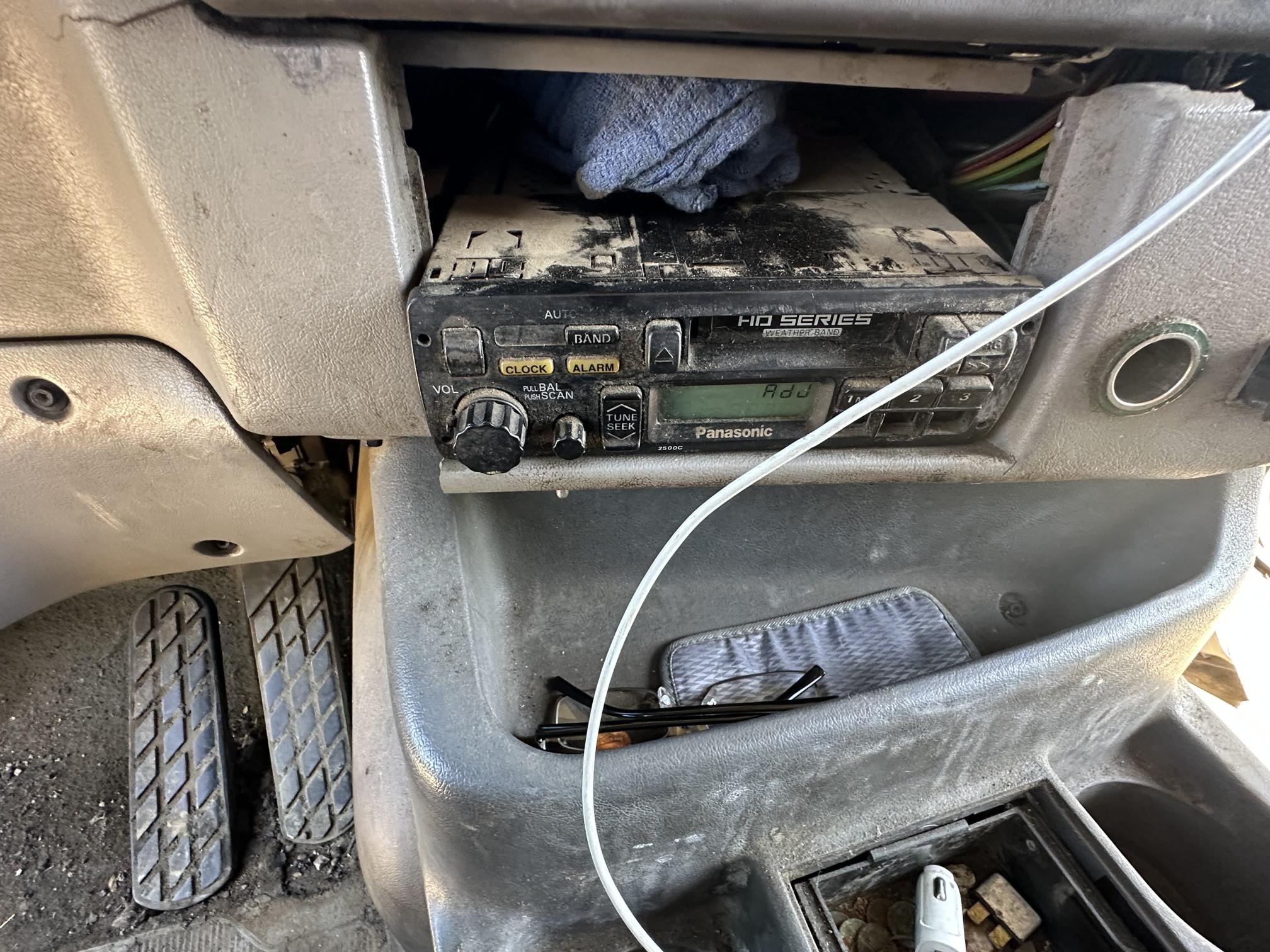 2000 STERLING AT9513 - Image 40